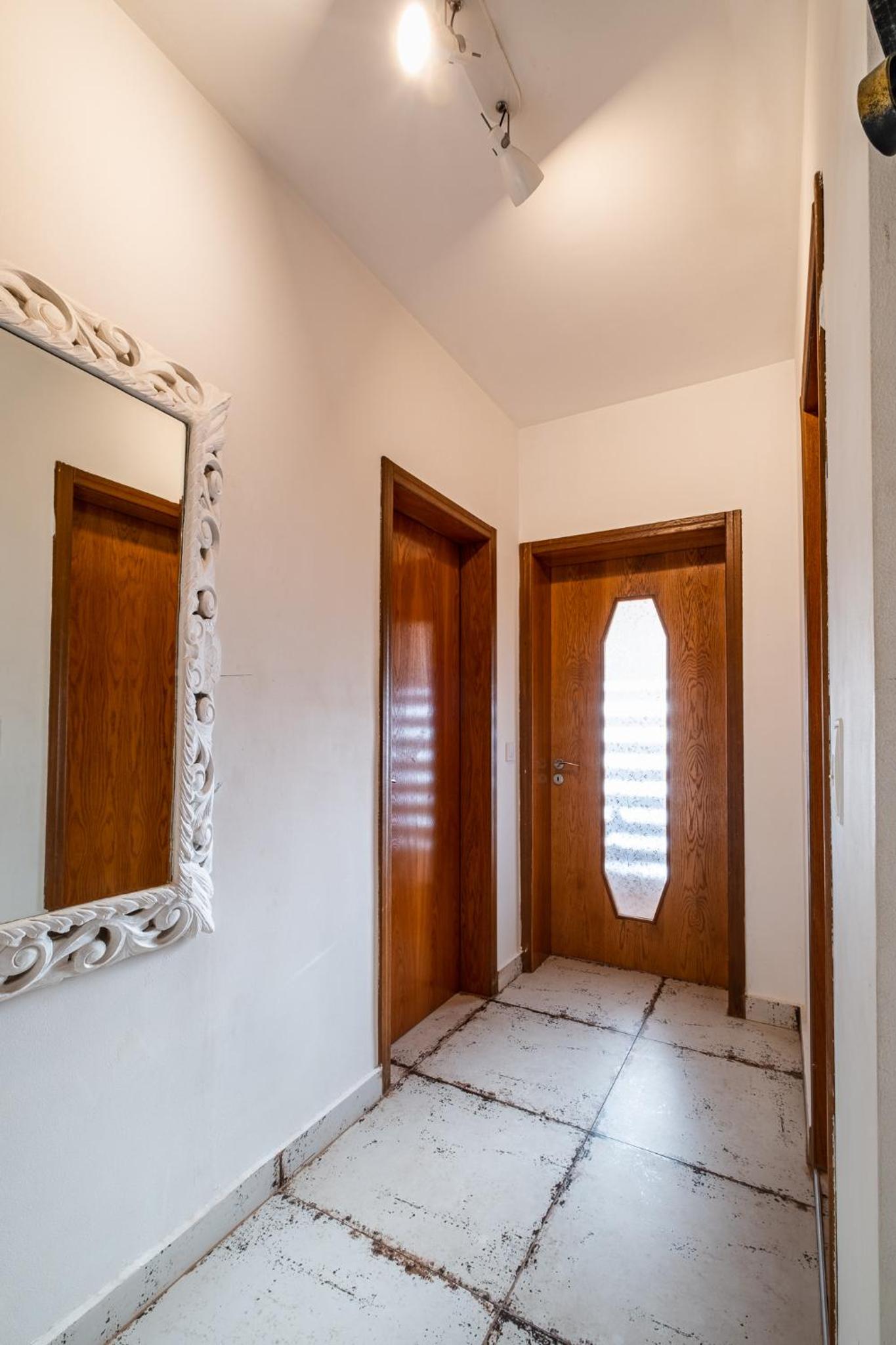 Roman Thermae 2bdrm Sunny Apartment