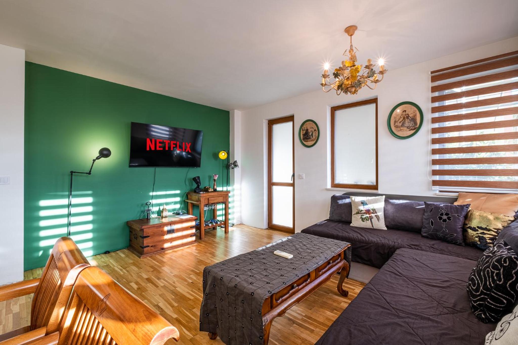 Roman Thermae 2bdrm Sunny Apartment
