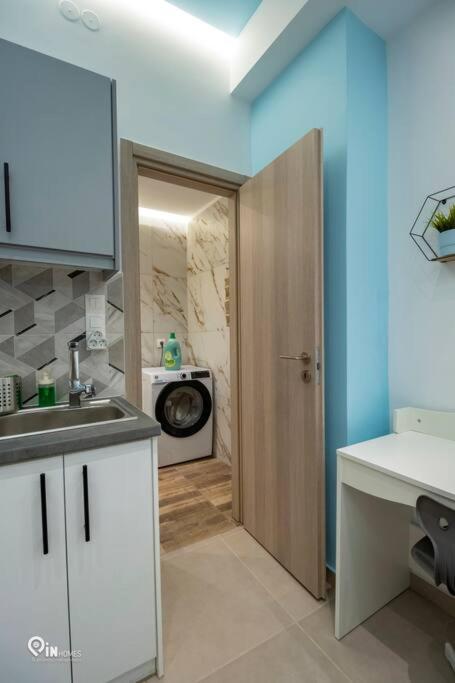 The Aqua - Stylish & Comfy Studio in Egaleo-Athens