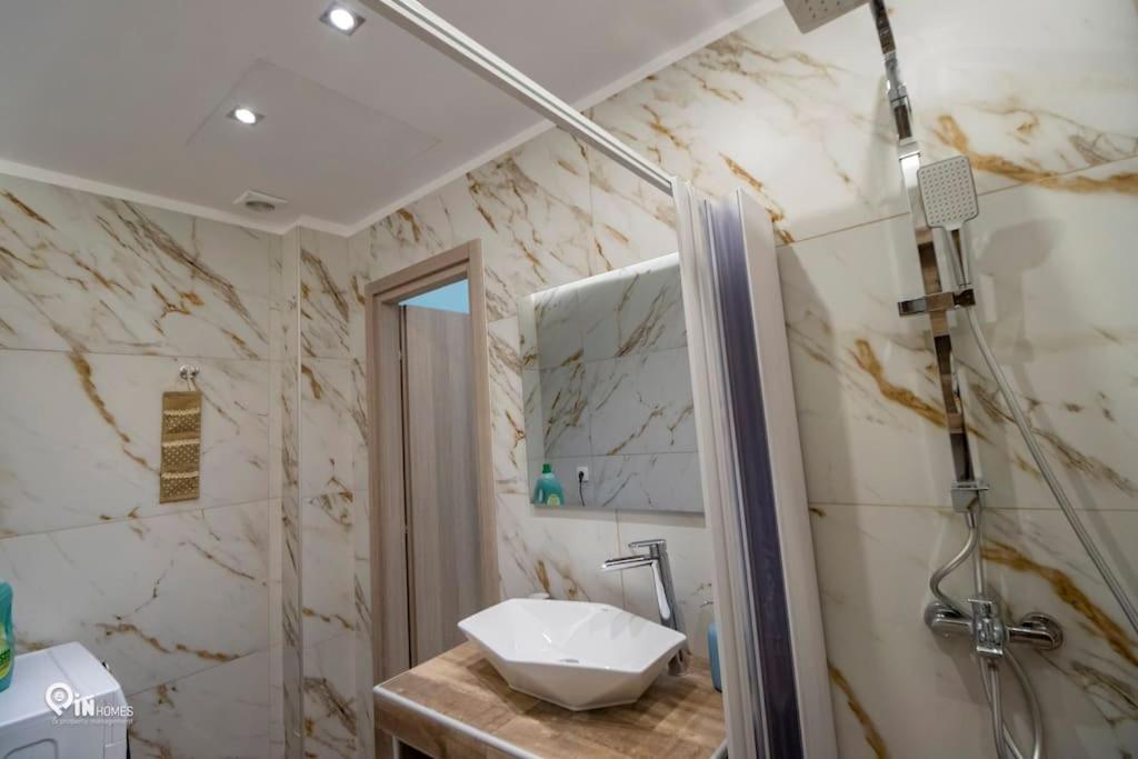 The Aqua - Stylish & Comfy Studio in Egaleo-Athens
