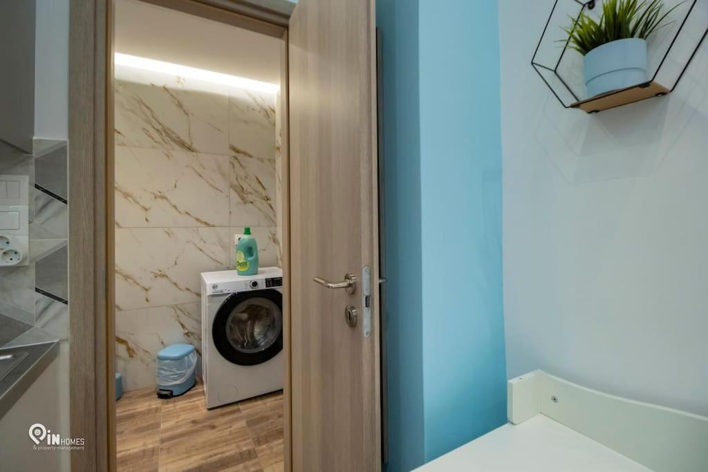 The Aqua - Stylish & Comfy Studio in Egaleo-Athens