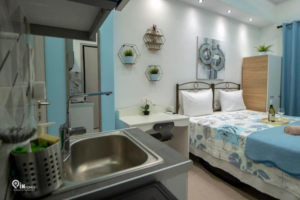 The Aqua - Stylish & Comfy Studio in Egaleo-Athens