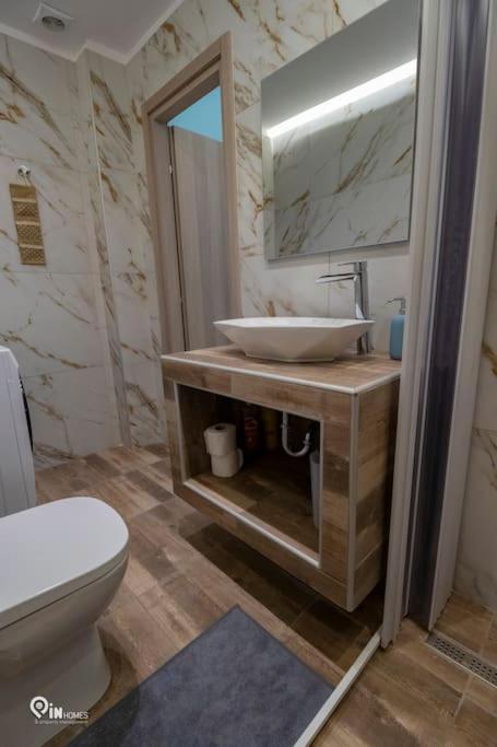The Aqua - Stylish & Comfy Studio in Egaleo-Athens