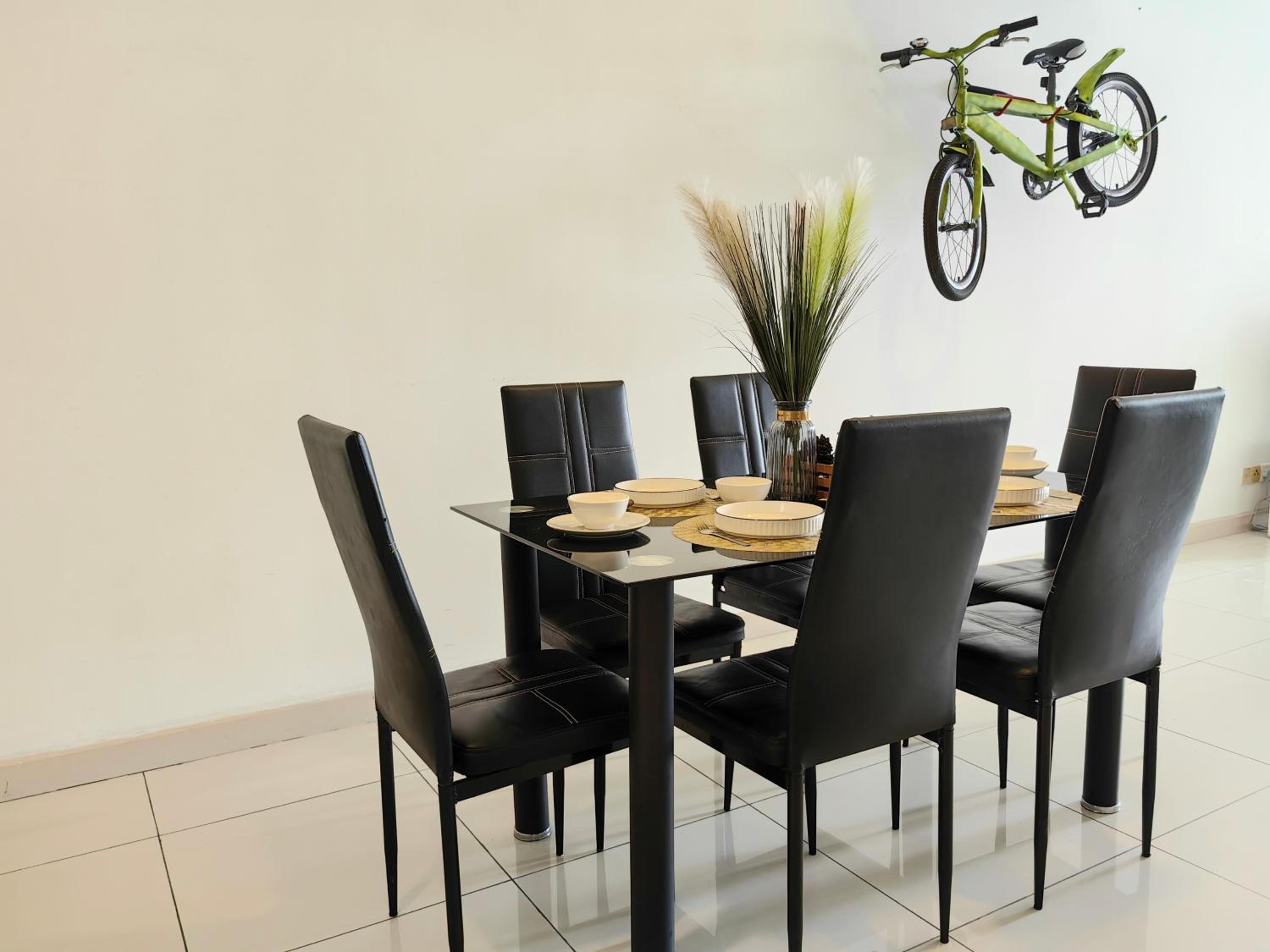 19 Suasana Bukit Ceylon KLCC Bukit Bintang 12 pax 3R2B