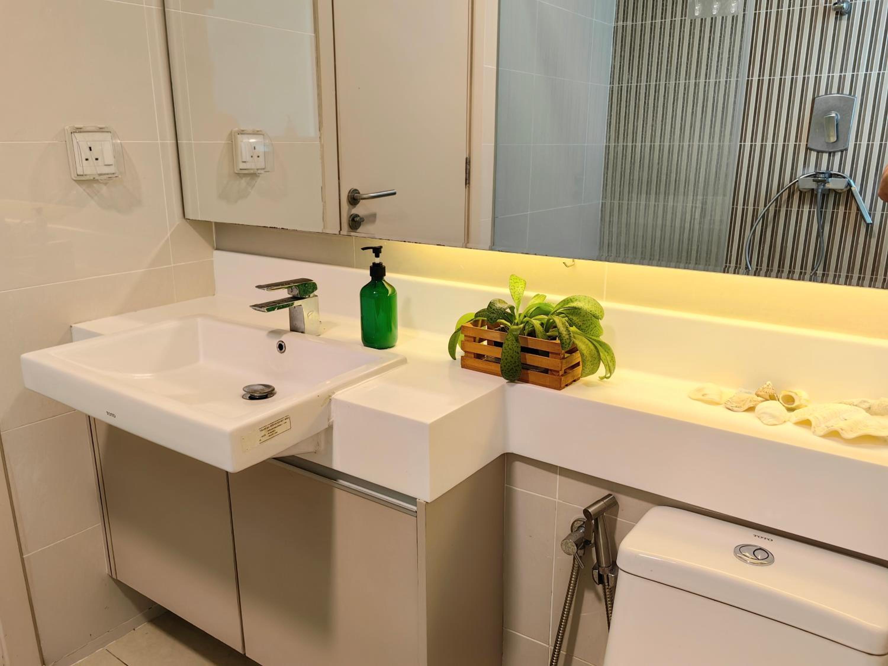 19 Suasana Bukit Ceylon KLCC Bukit Bintang 12 pax 3R2B