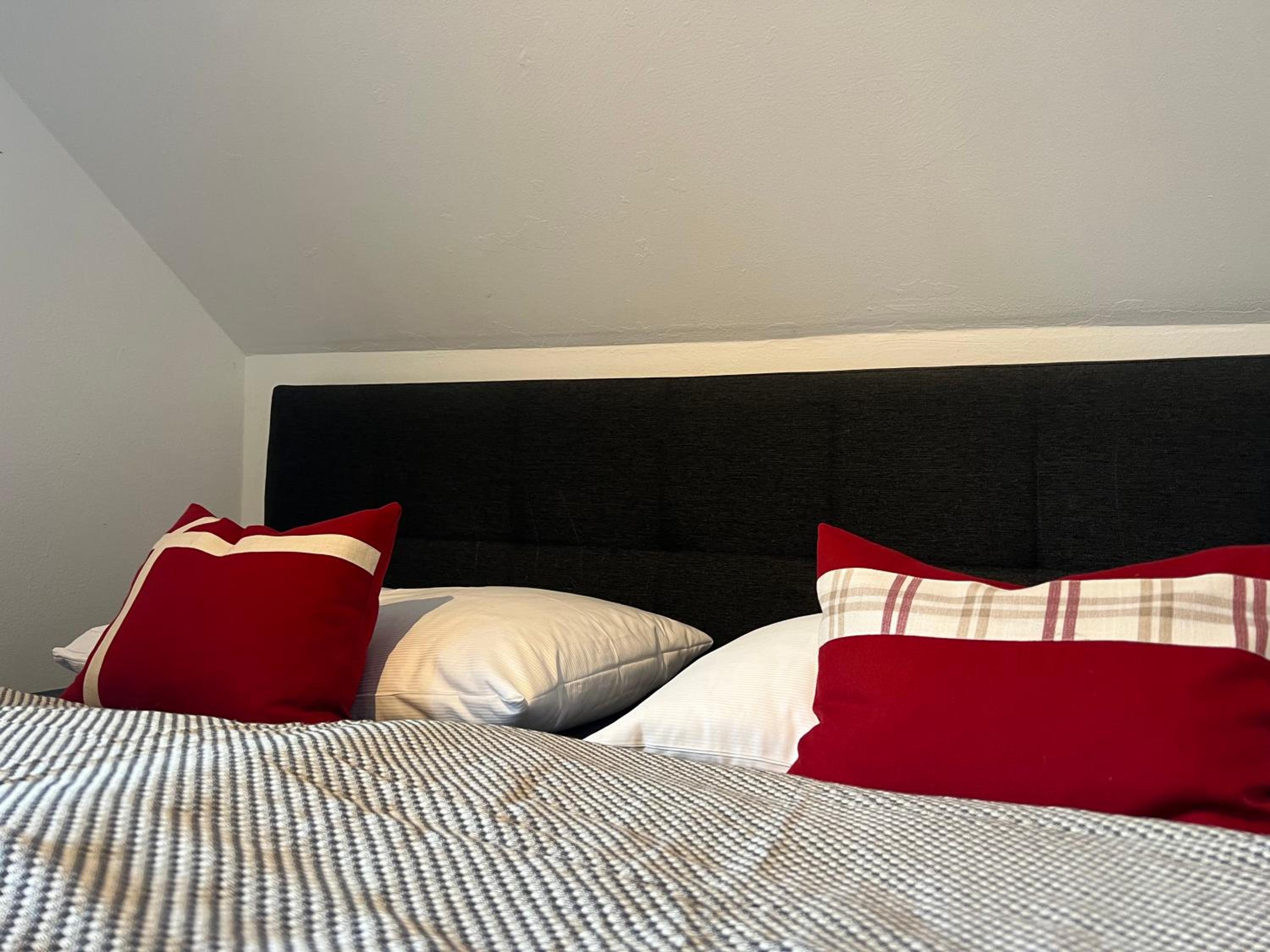 HILLSIDE HOME in the heart of Tamsweg, perfect retreat for a cozy stay in the Valley