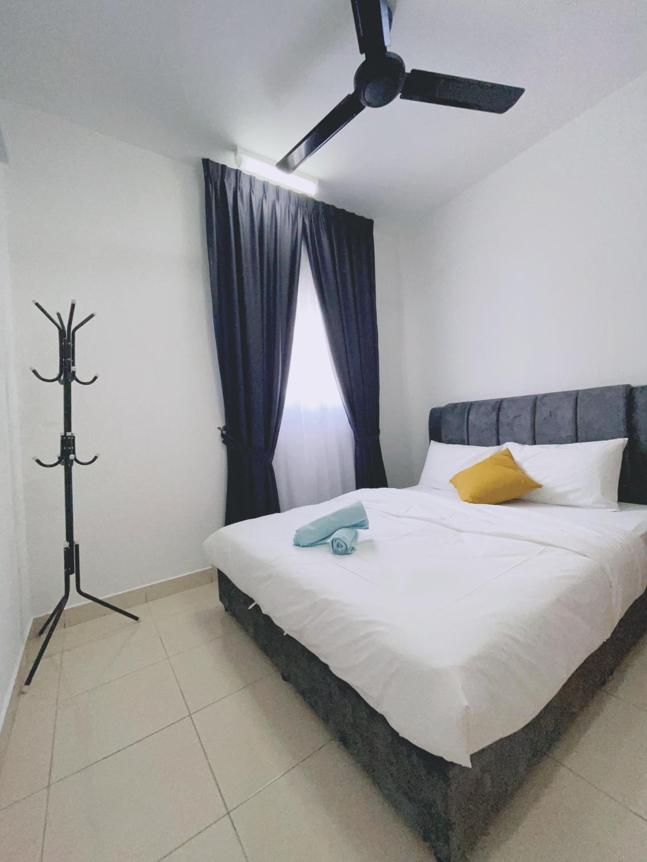 Airport stay Entire 3 BDR Apart, sleeps 4-5 guests, Kota Warisan KLIA photo 8