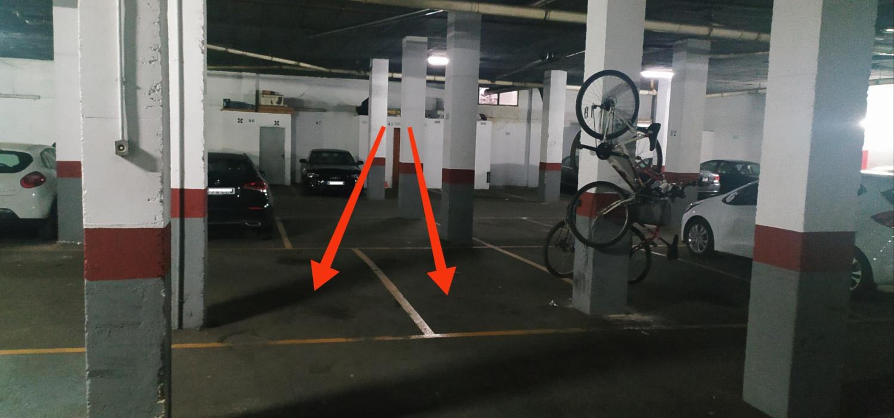 Apartamento cerca del centro y de la estación Santa Justa a pie, 1 plaza de Parking gratis