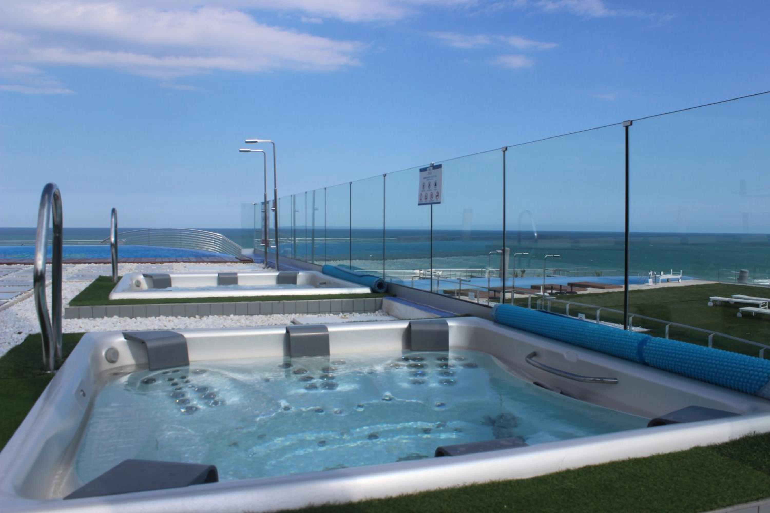 Infinity View luxury beachfront apartment