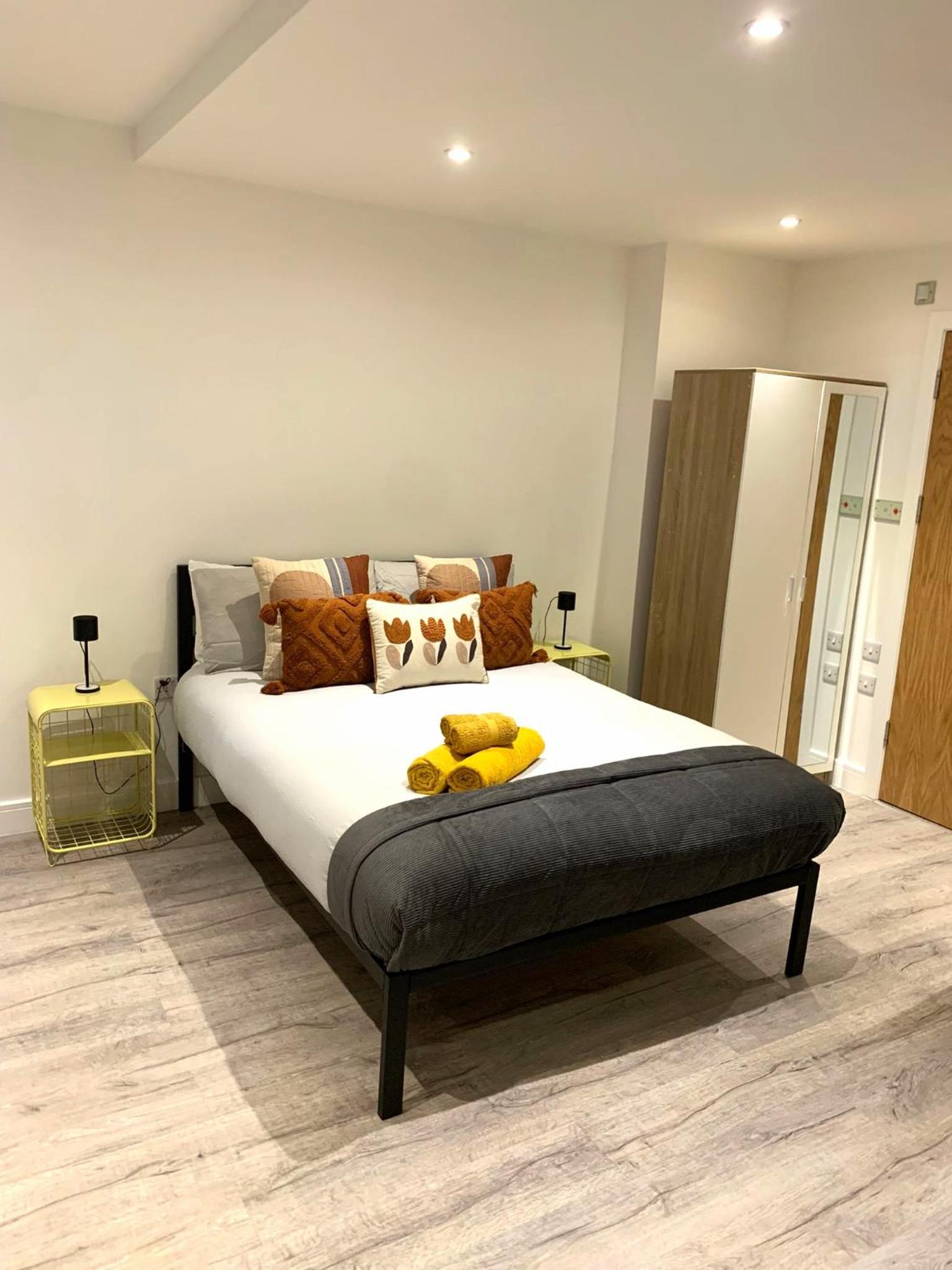 Modern Studio Flat near Highbury & Islington station