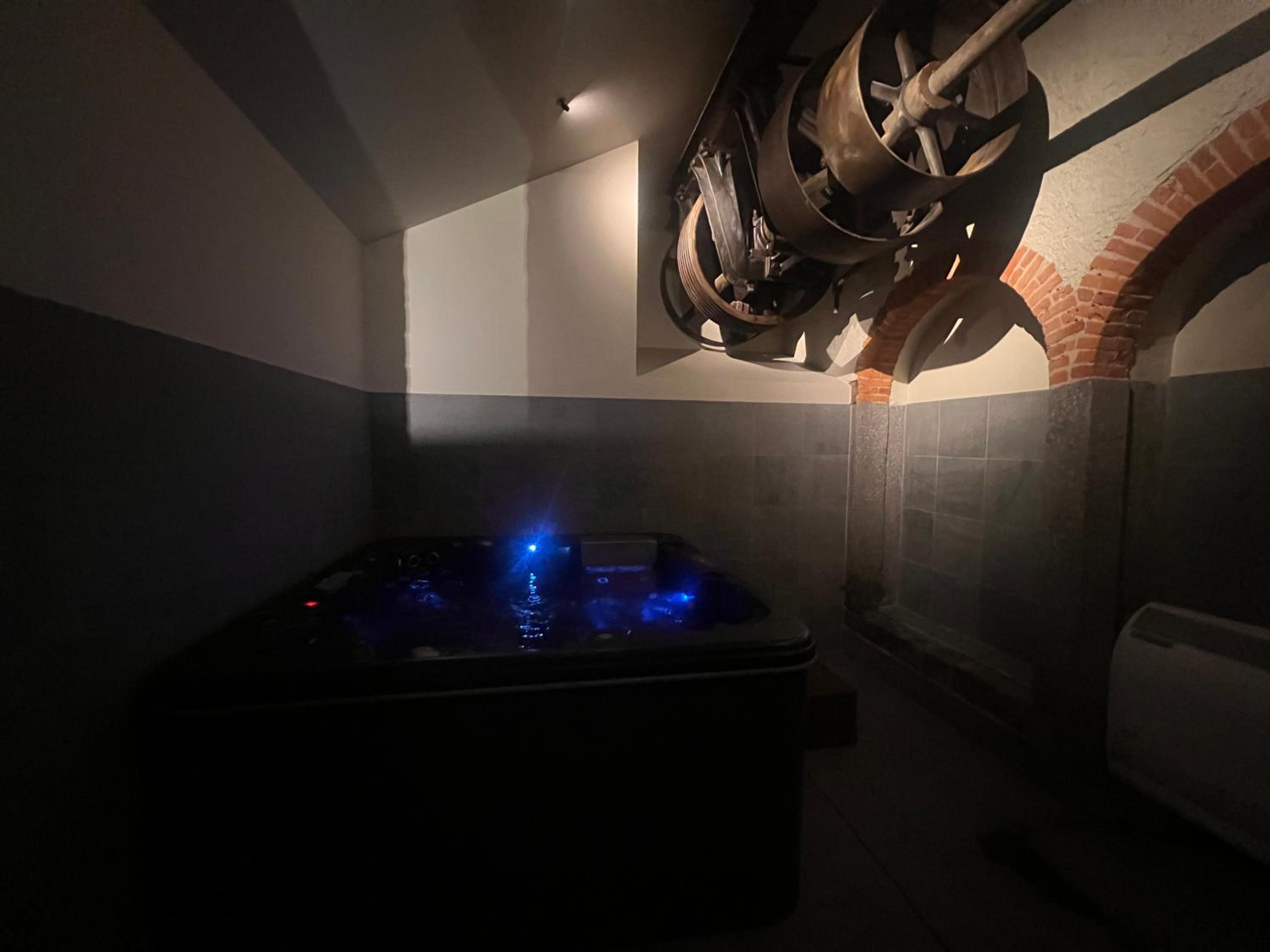 Jacuzzi