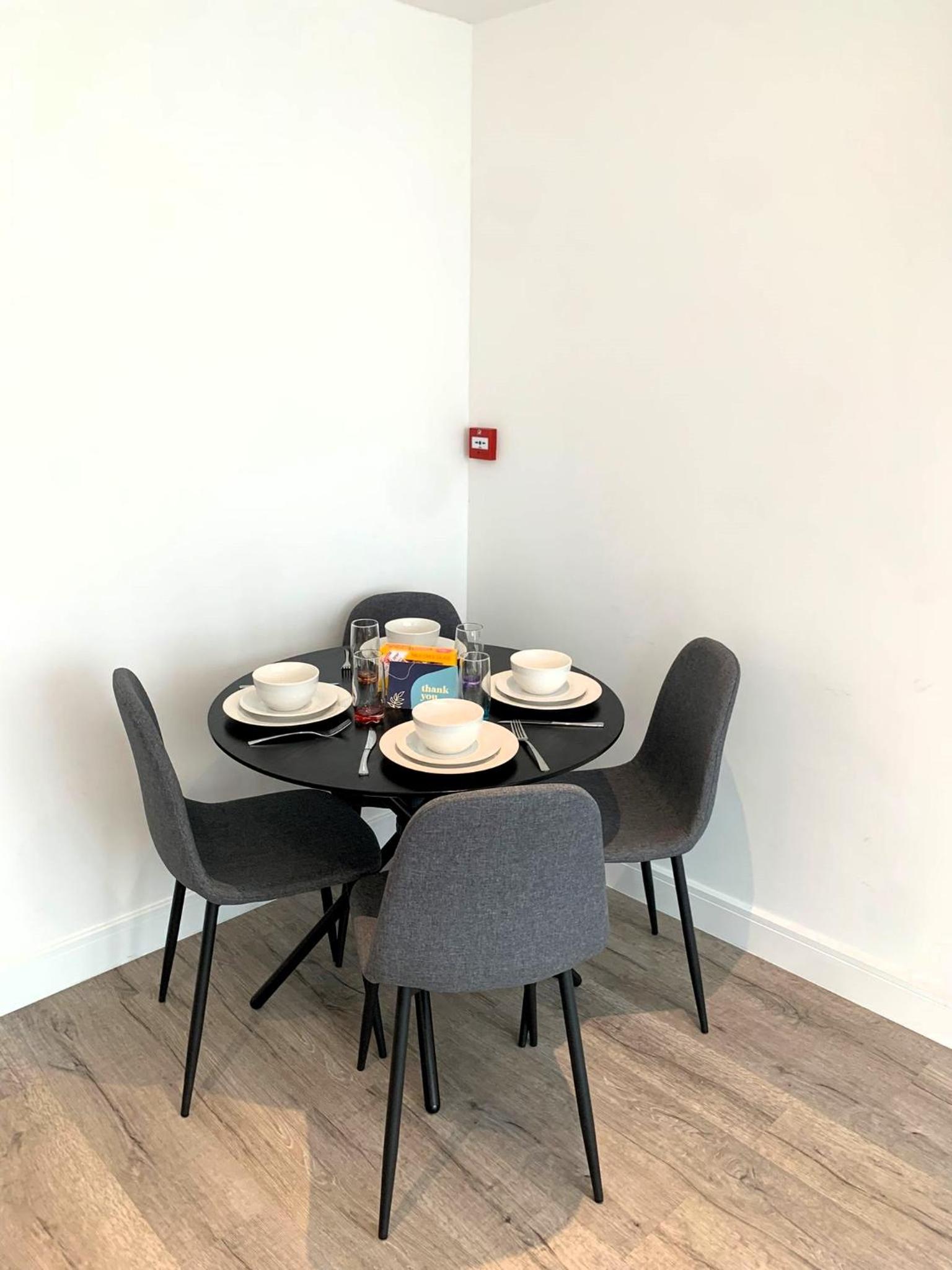 Modern Studio Flat near Highbury & Islington station
