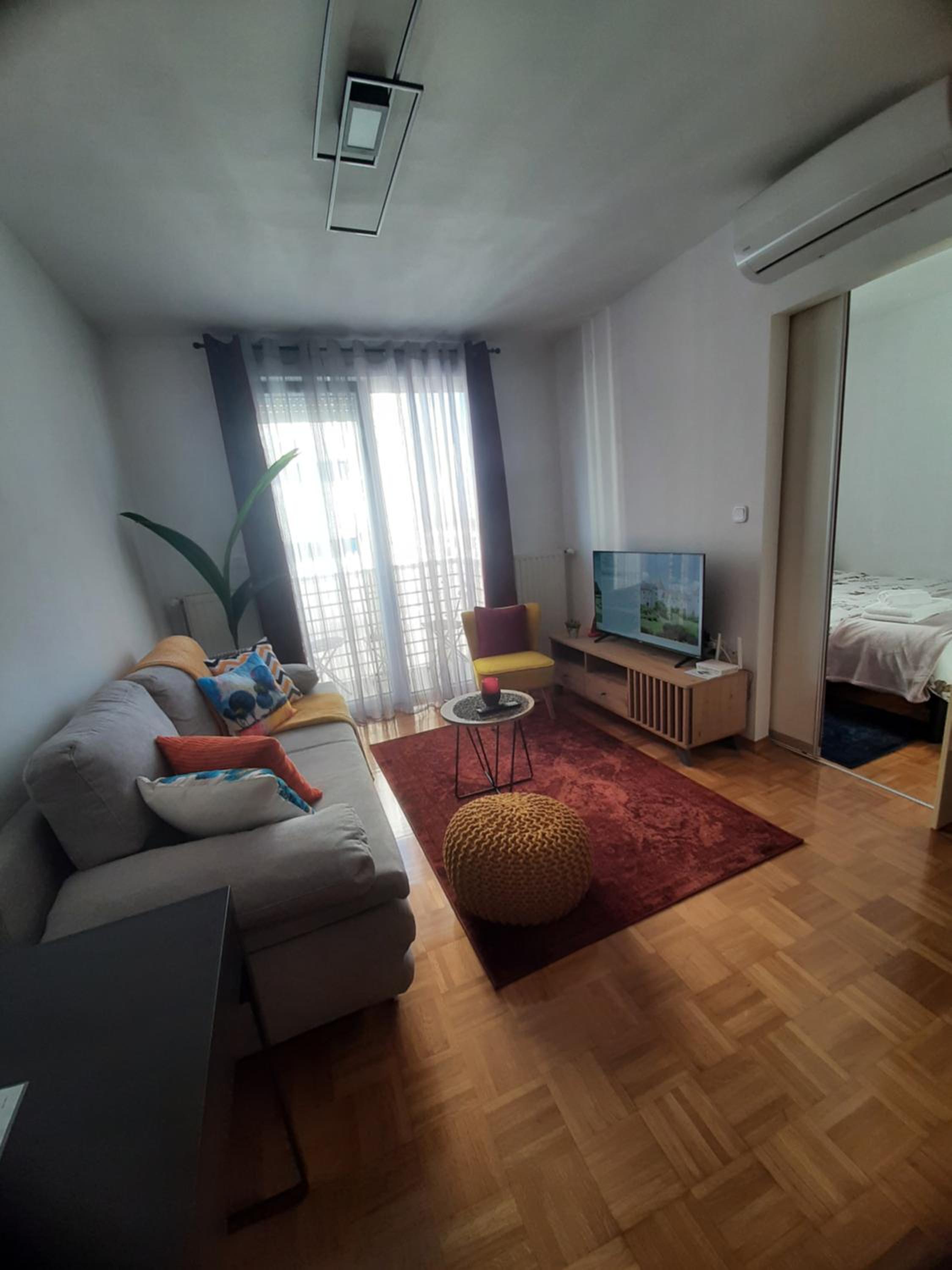Apartment Relax with infrared Sunshower
