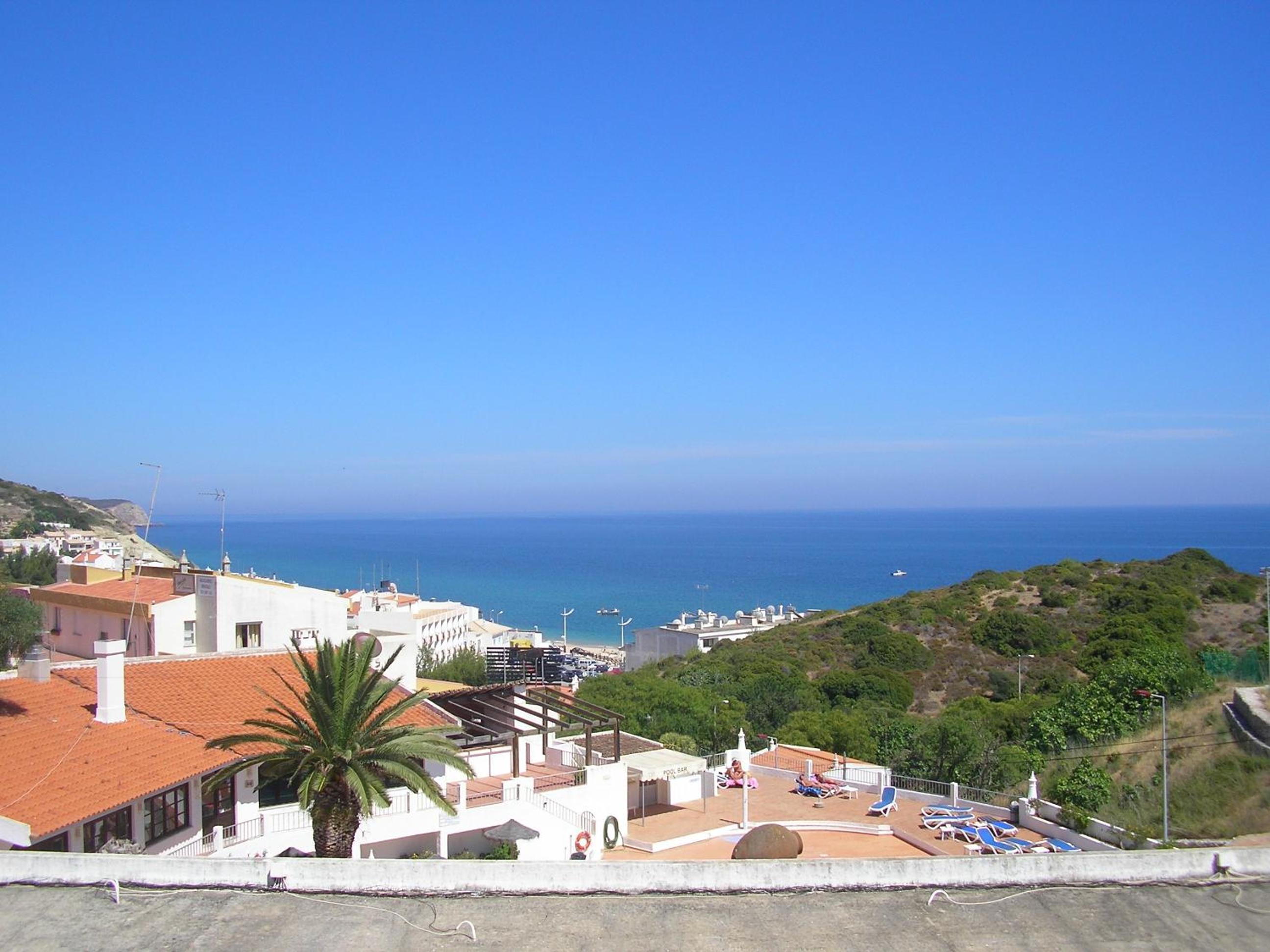 Apartamentos Salema Praia Club