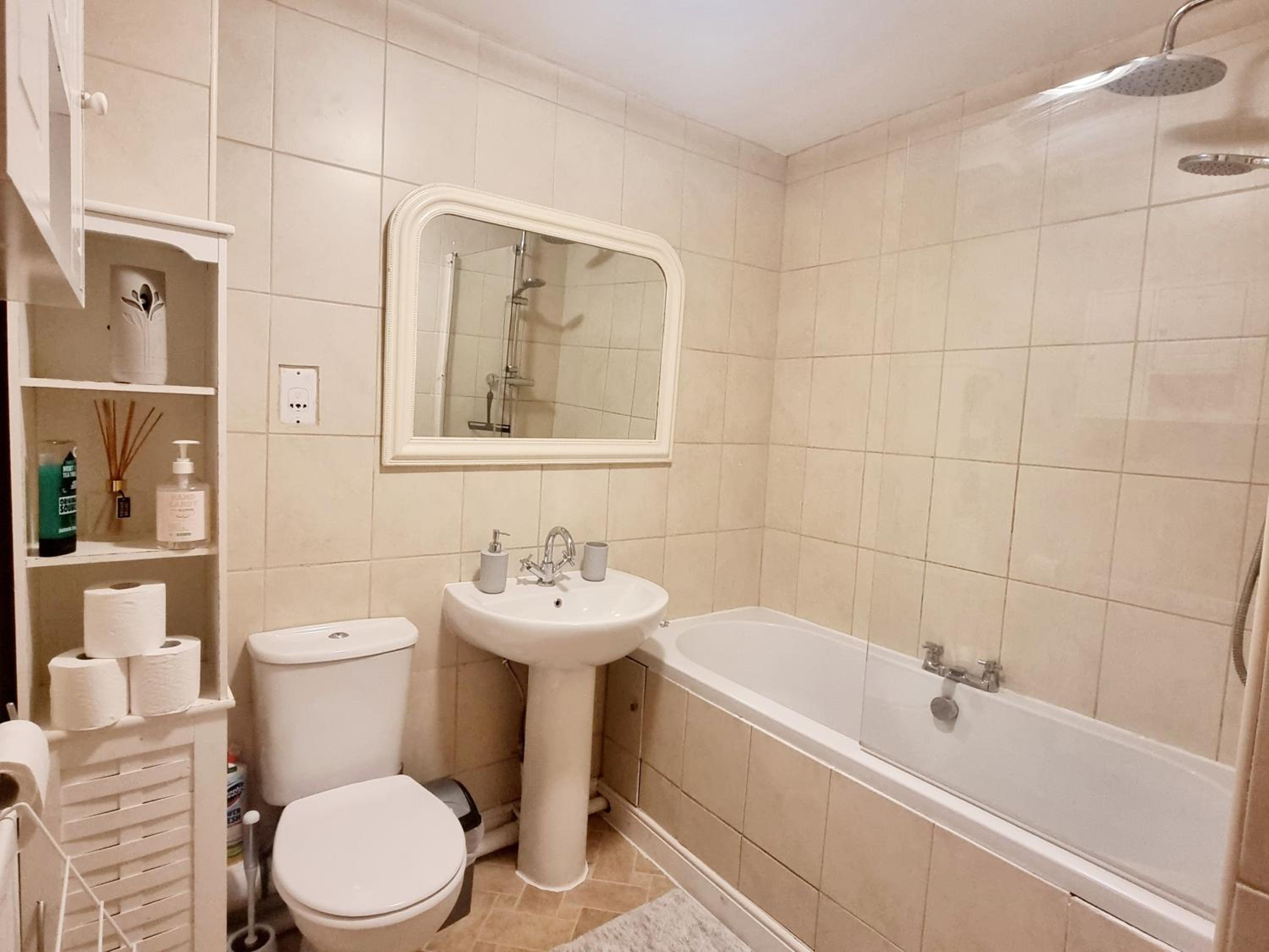 Spacious two bedroom apartment with one parking space view 4