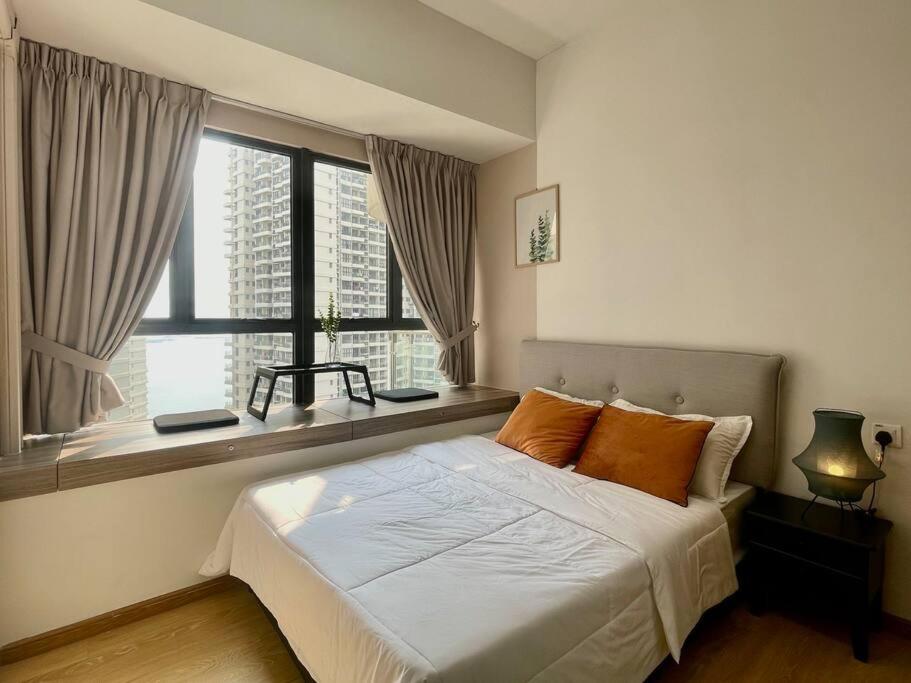 Simple Seaview Near CIQ Johor Bahru 2B2B