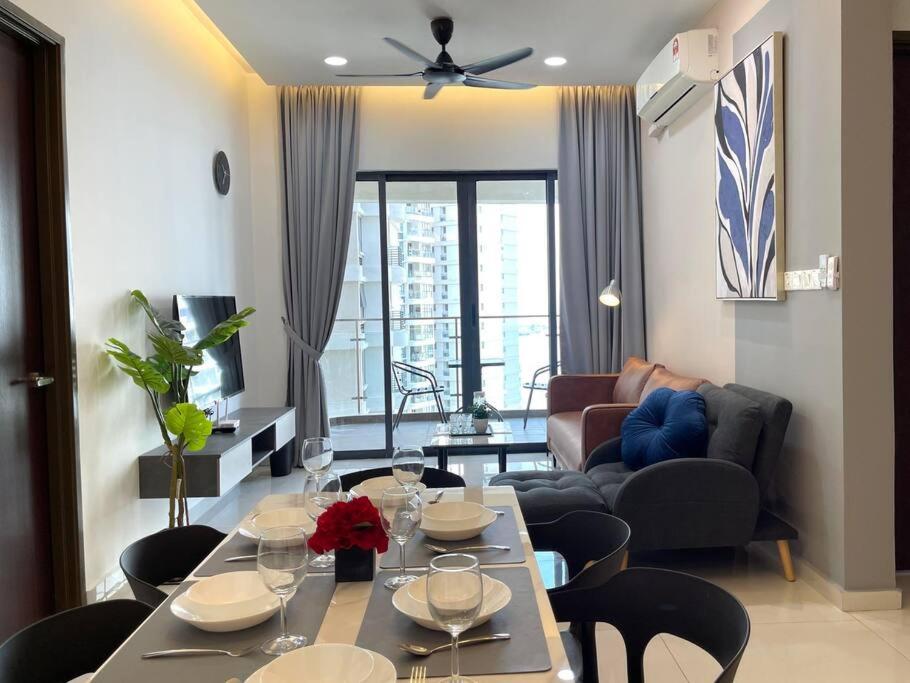 Simple Seaview Near CIQ Johor Bahru 2B2B