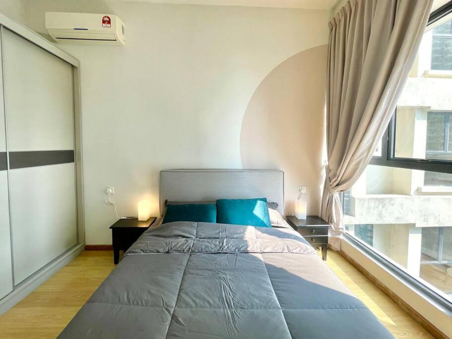 Simple Seaview Near CIQ Johor Bahru 2B2B