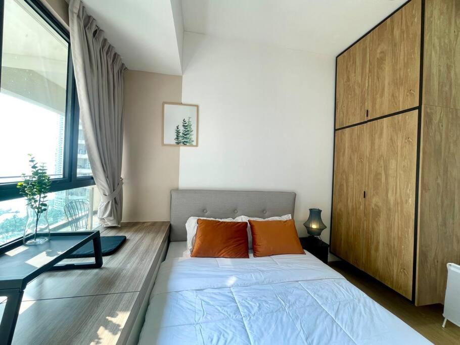 Simple Seaview Near CIQ Johor Bahru 2B2B