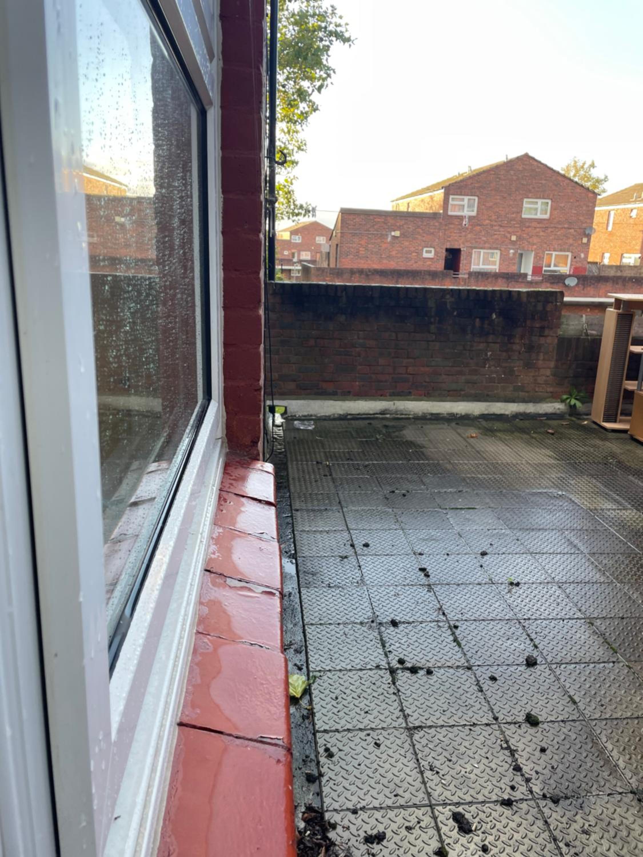 Modern big 2 bedroom in Northolt with terrace parking view 4