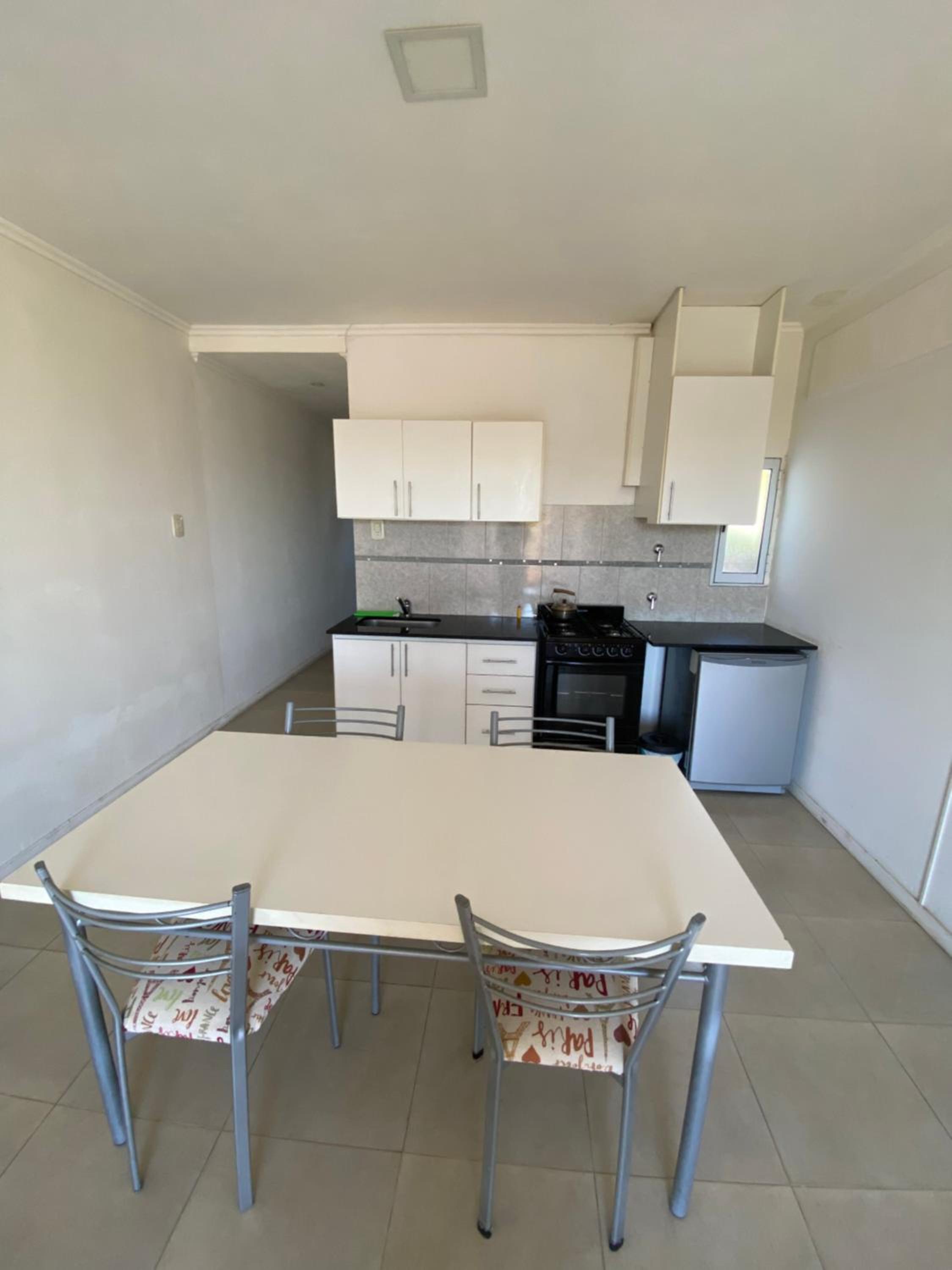 Departamento céntrico con cochera, tarifa en USD