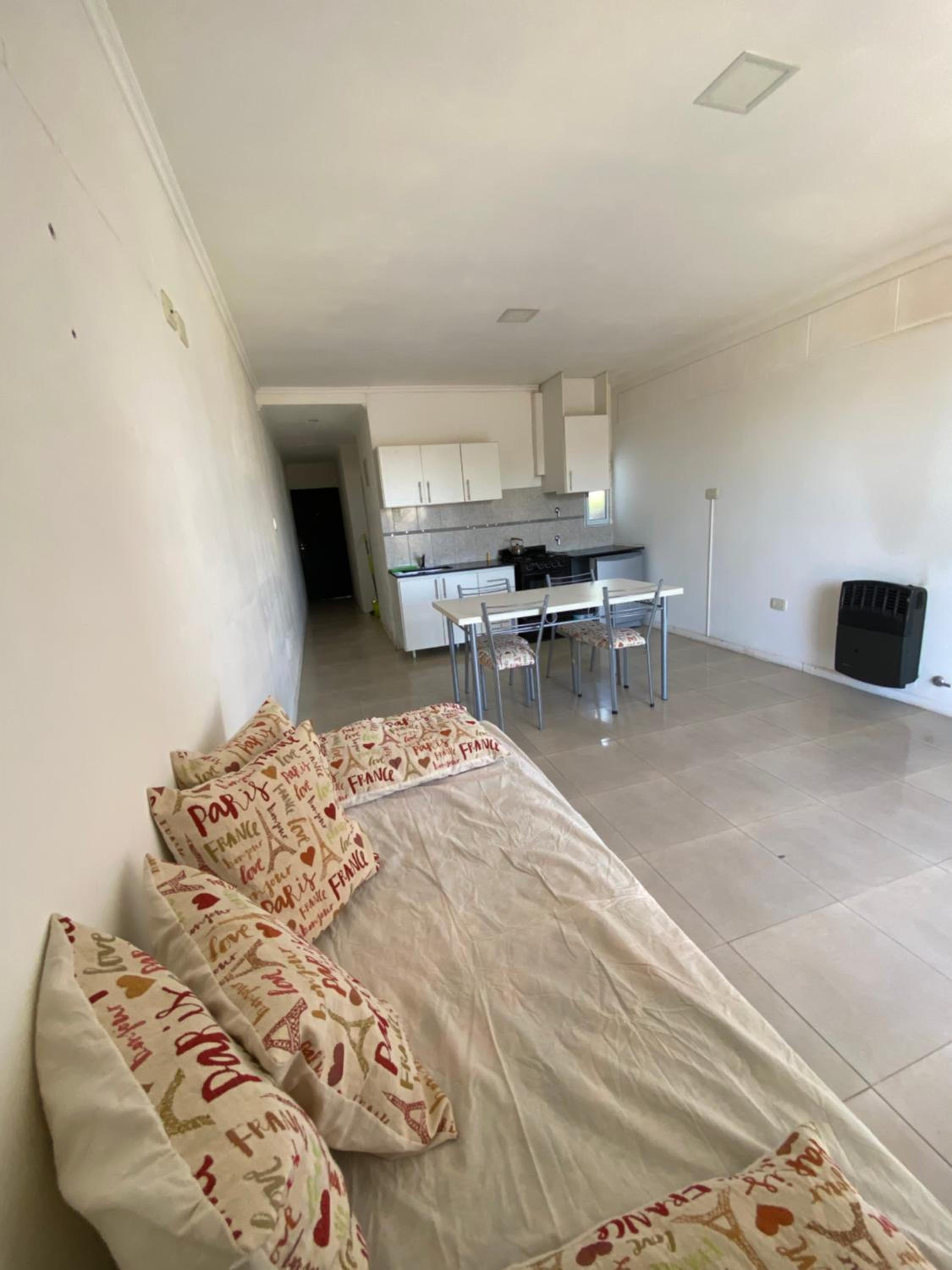 Departamento céntrico con cochera, tarifa en USD