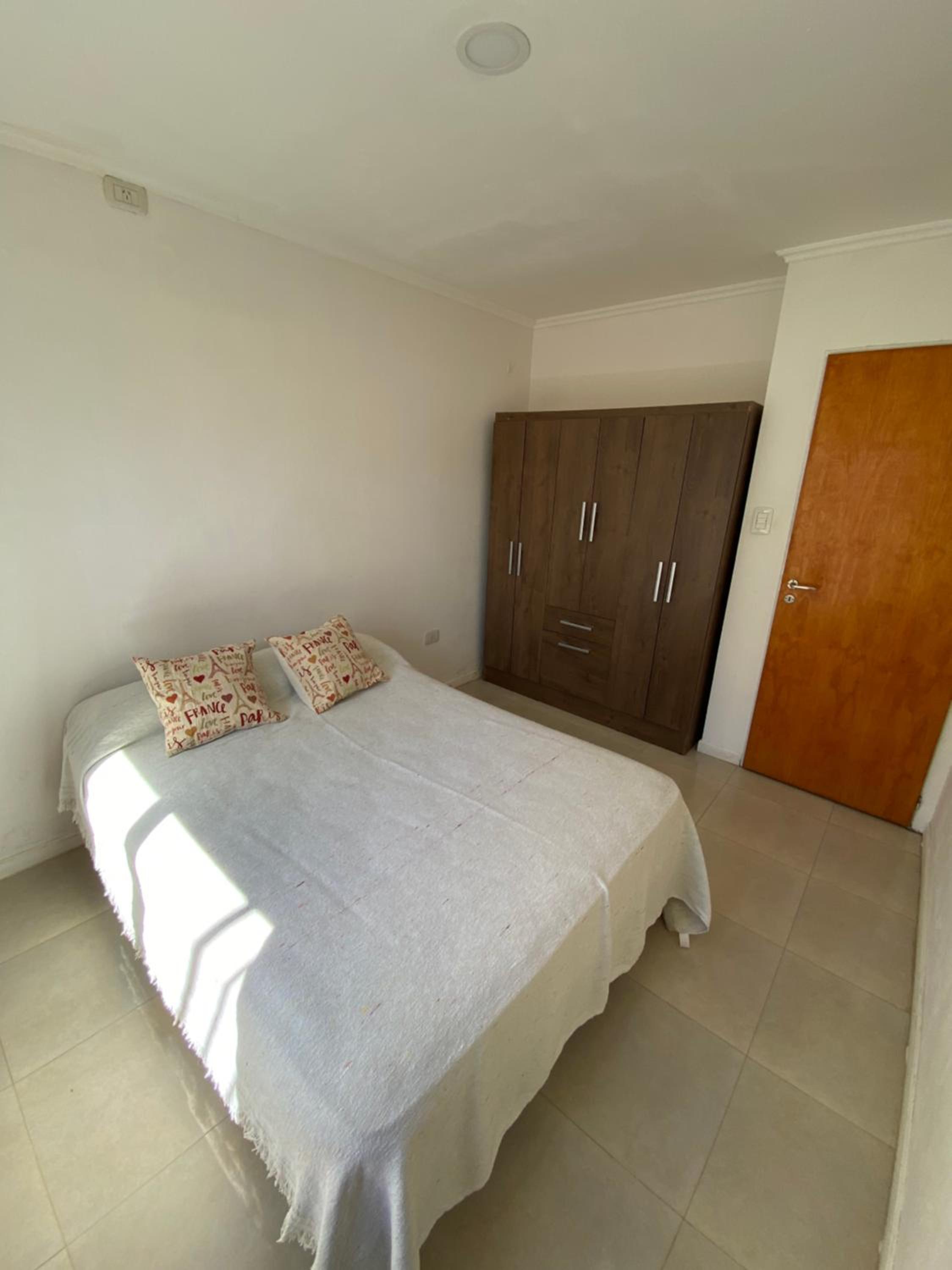 Departamento céntrico con cochera, tarifa en USD