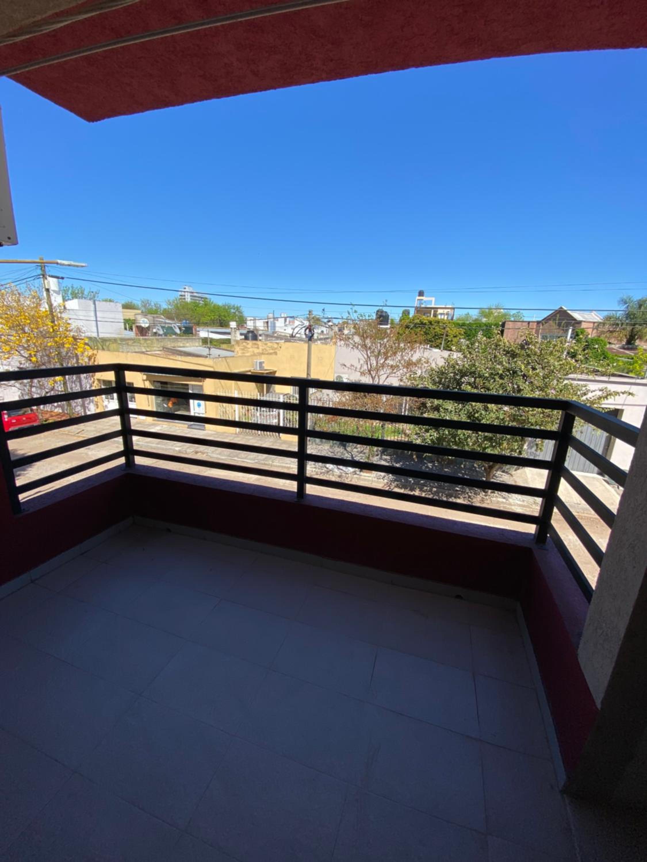Departamento céntrico con cochera, tarifa en USD