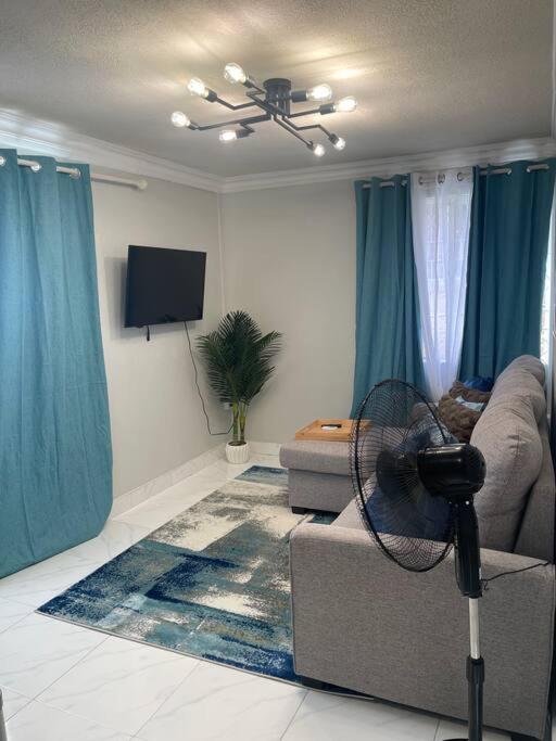 West View 2- modern & central apartment
