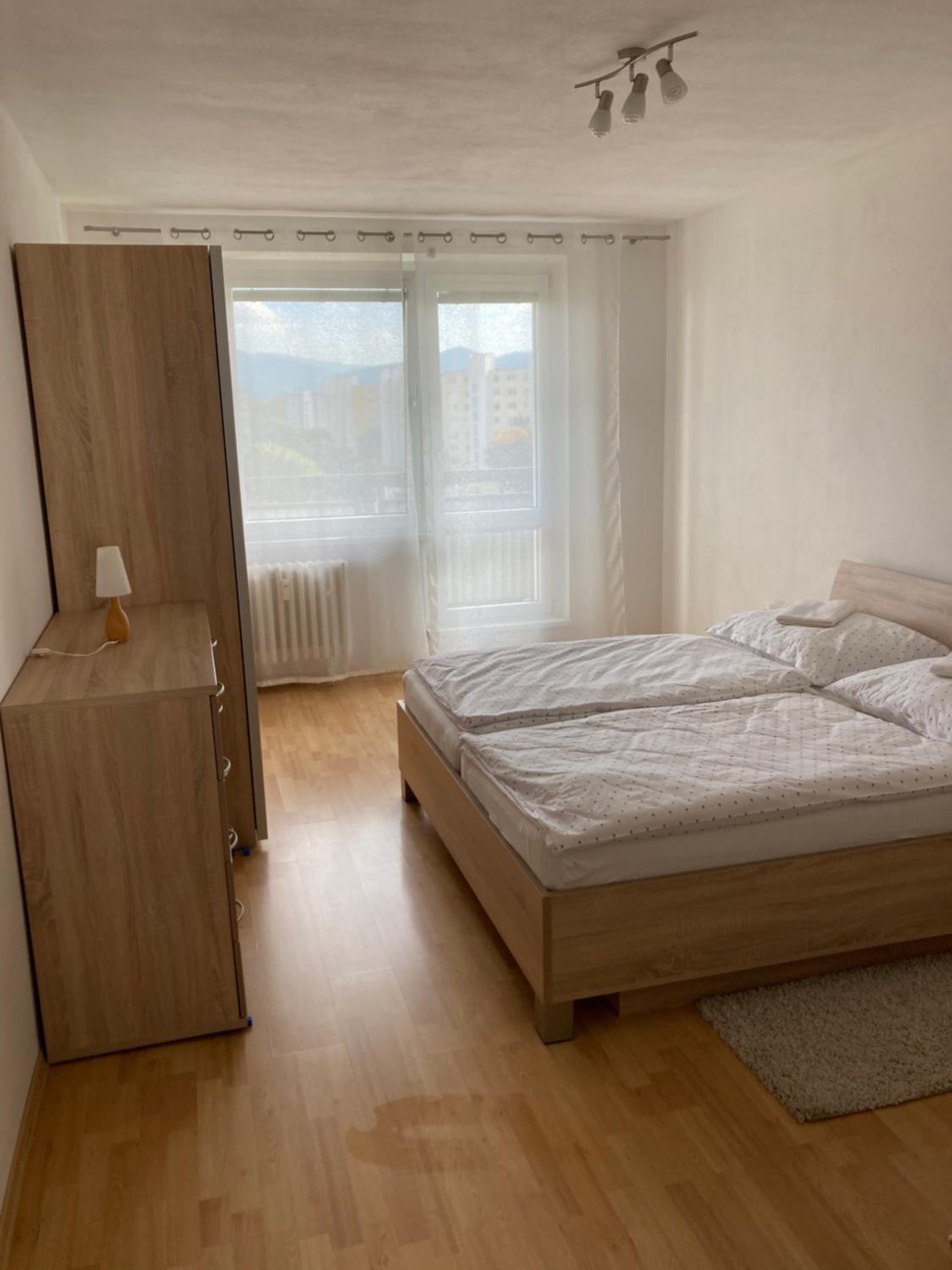 2 rooms apartment with balcony view 4
