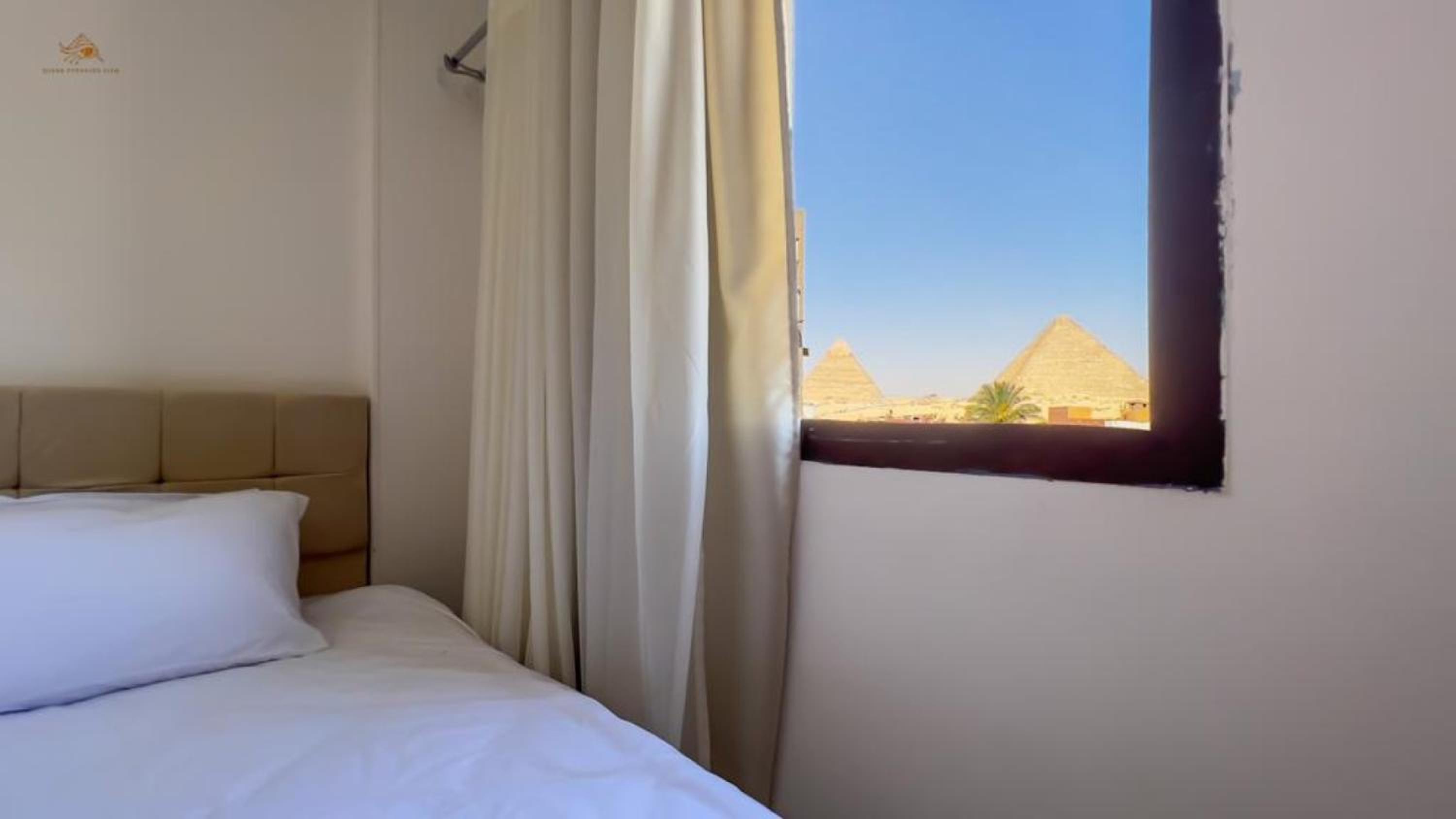 Pyramids & Sphinx View Apartment