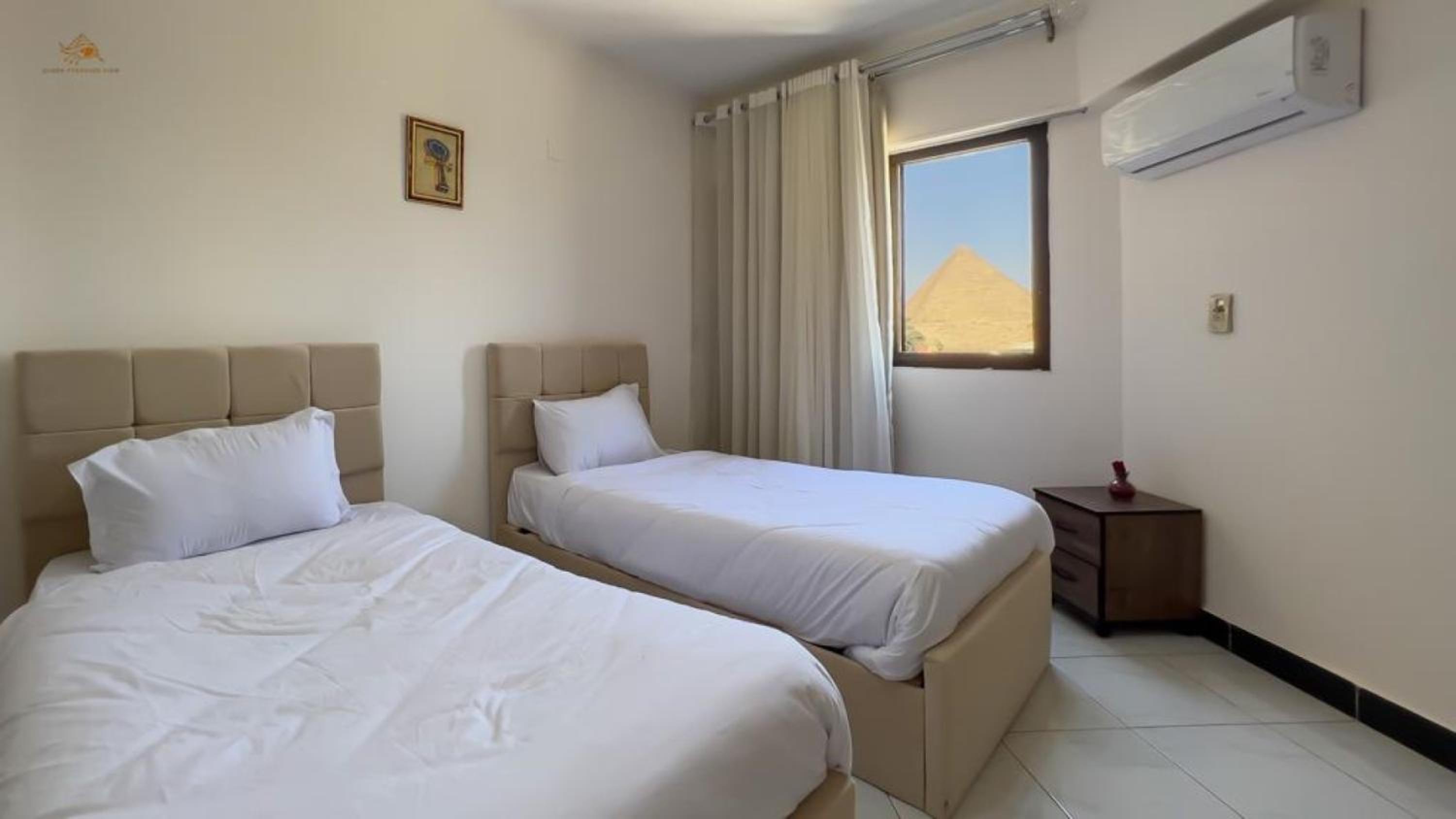 Pyramids & Sphinx View Apartment