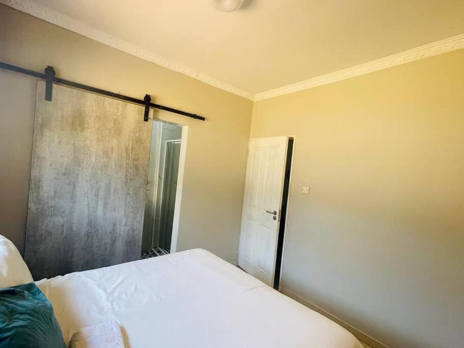 Central Gabs Oasis: 2BR-Retreat