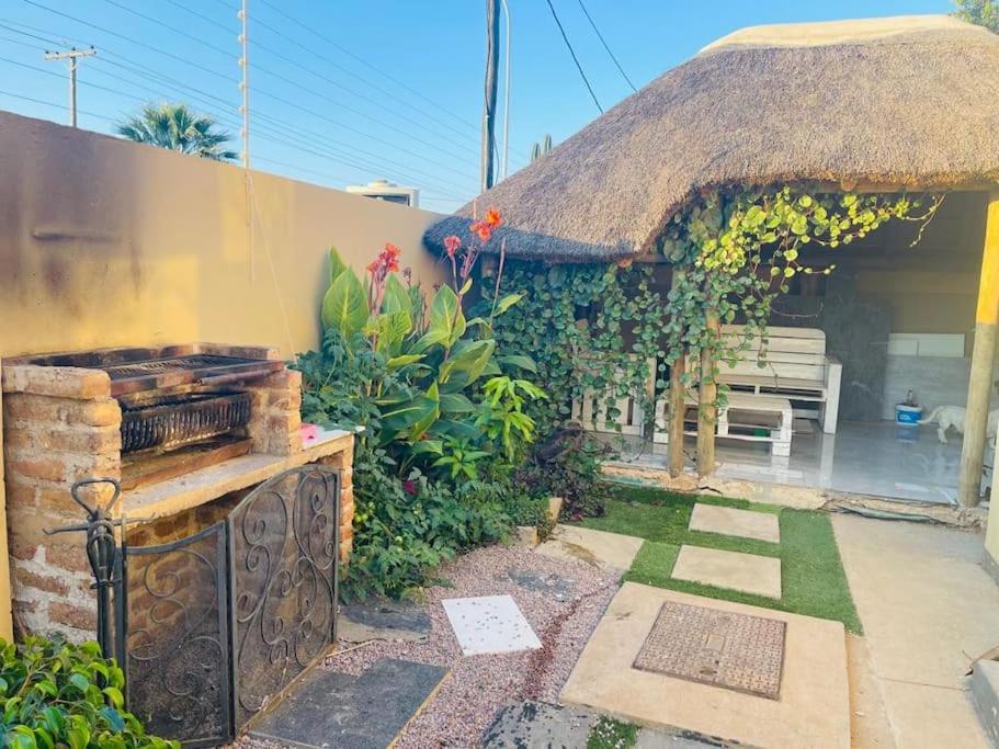 Central Gabs Oasis: 2BR-Retreat