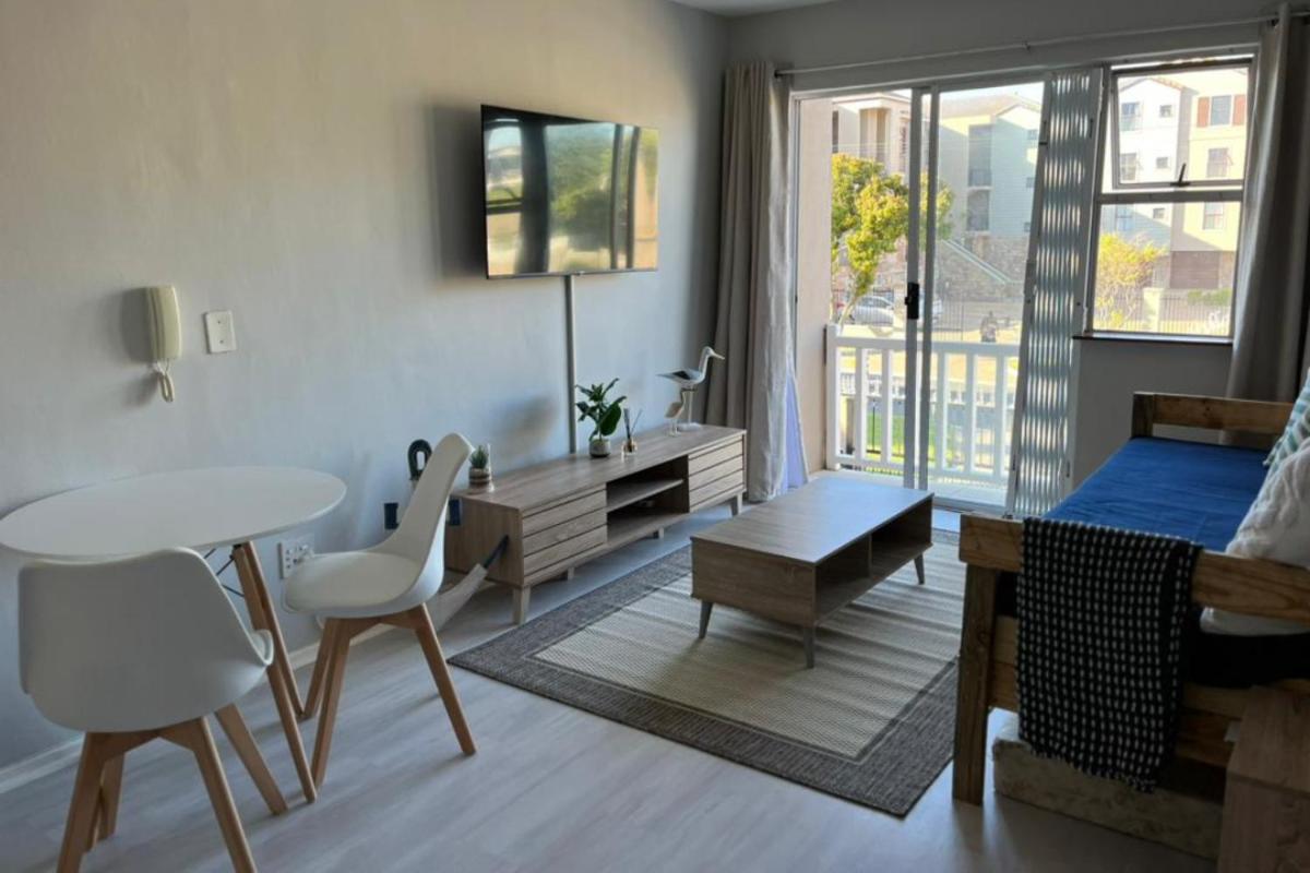 Beautiful Beachhouse Apartment in Blouberg view 2