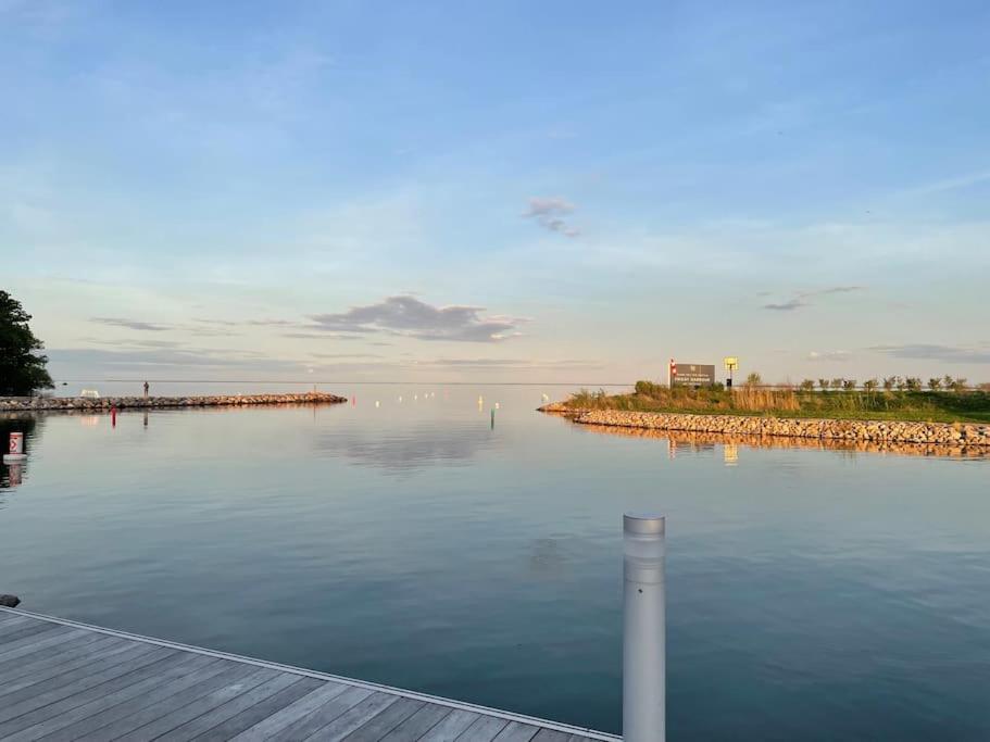2 bedroom 2 bath Aquarius, Friday Harbour, Innisfil, Barrie