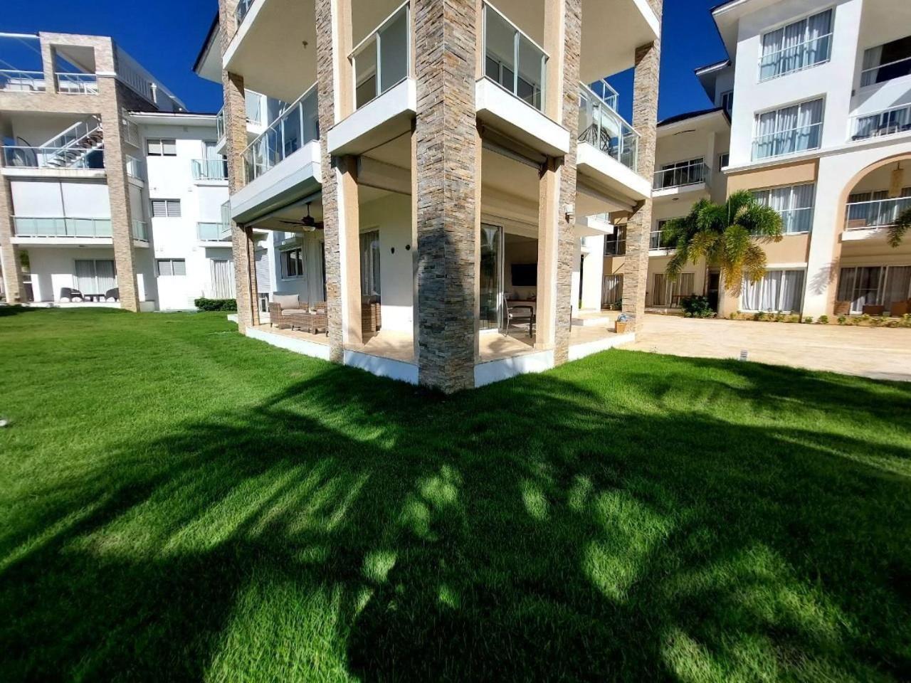 Cana Pearl 2BR Getaway | Pool & Golf Views view 3