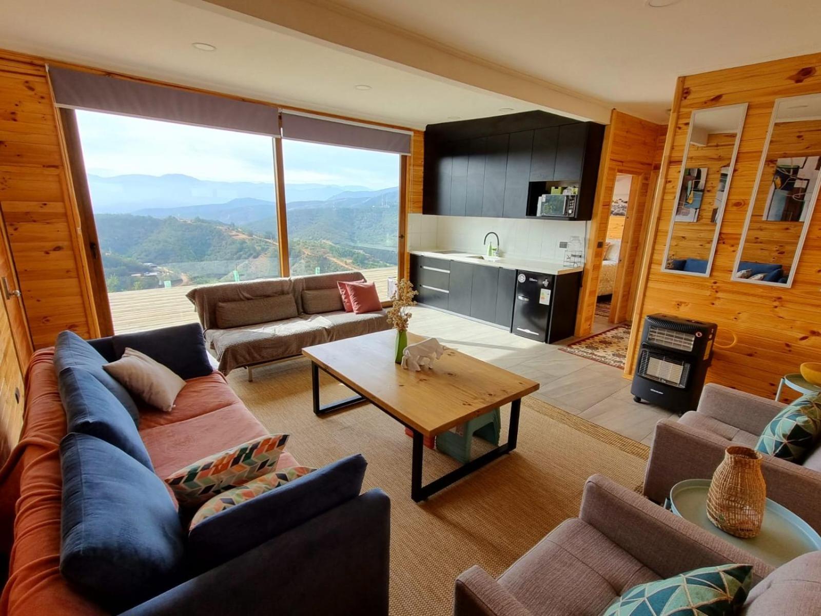 Mini casa en lo alto de la montaña