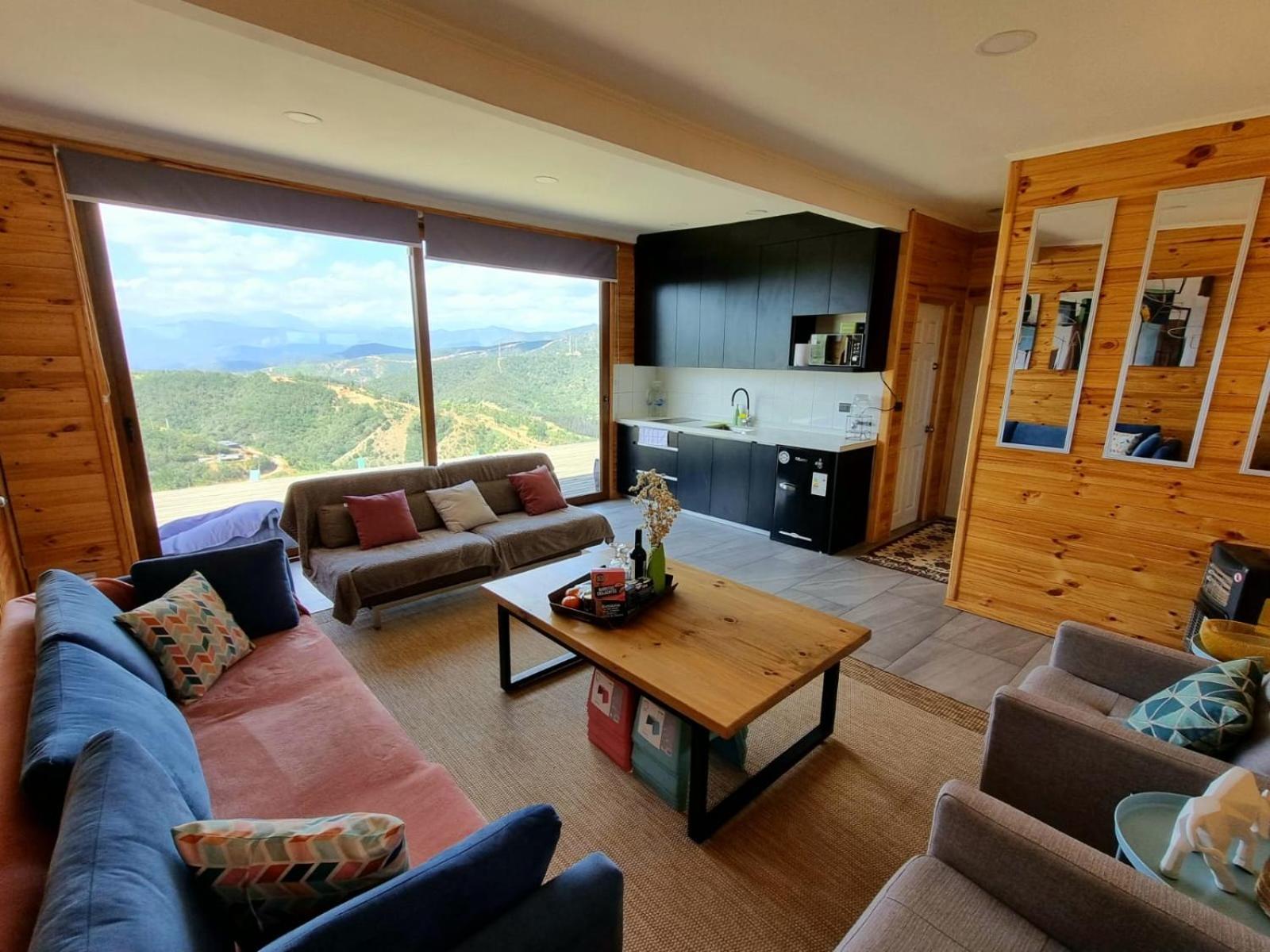 Mini casa en lo alto de la montaña