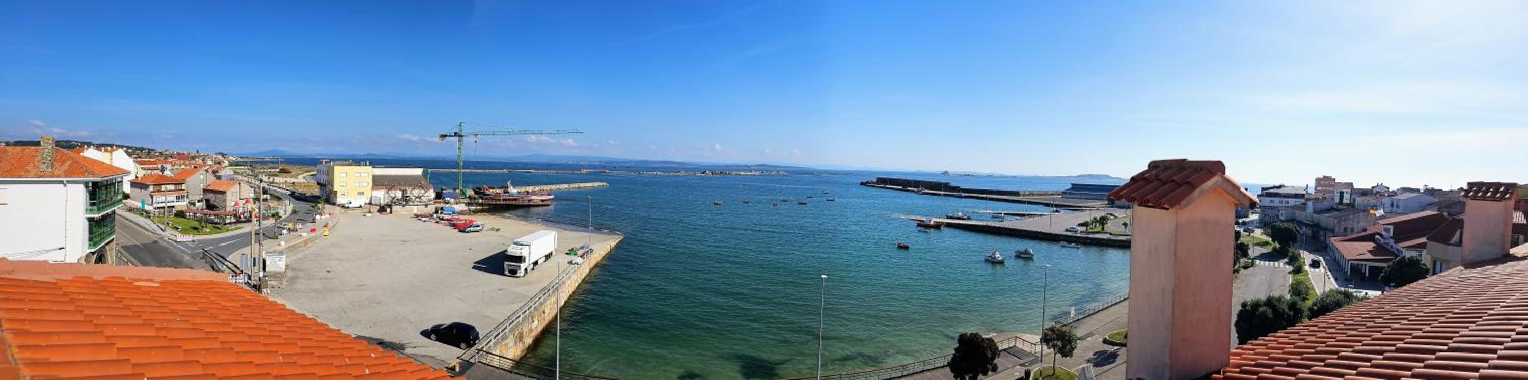 Lujo y vistas panorámicas en primera línea de mar