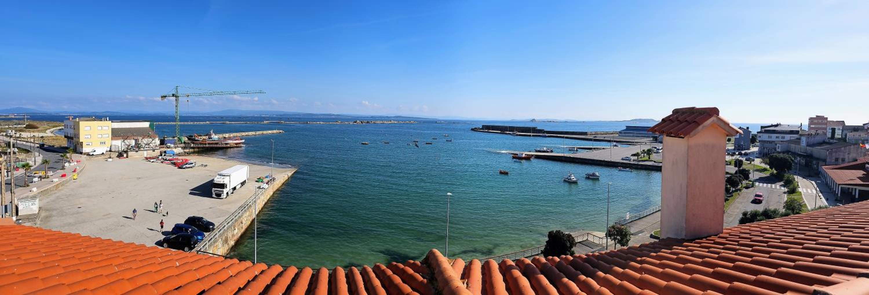Lujo y vistas panorámicas en primera línea de mar