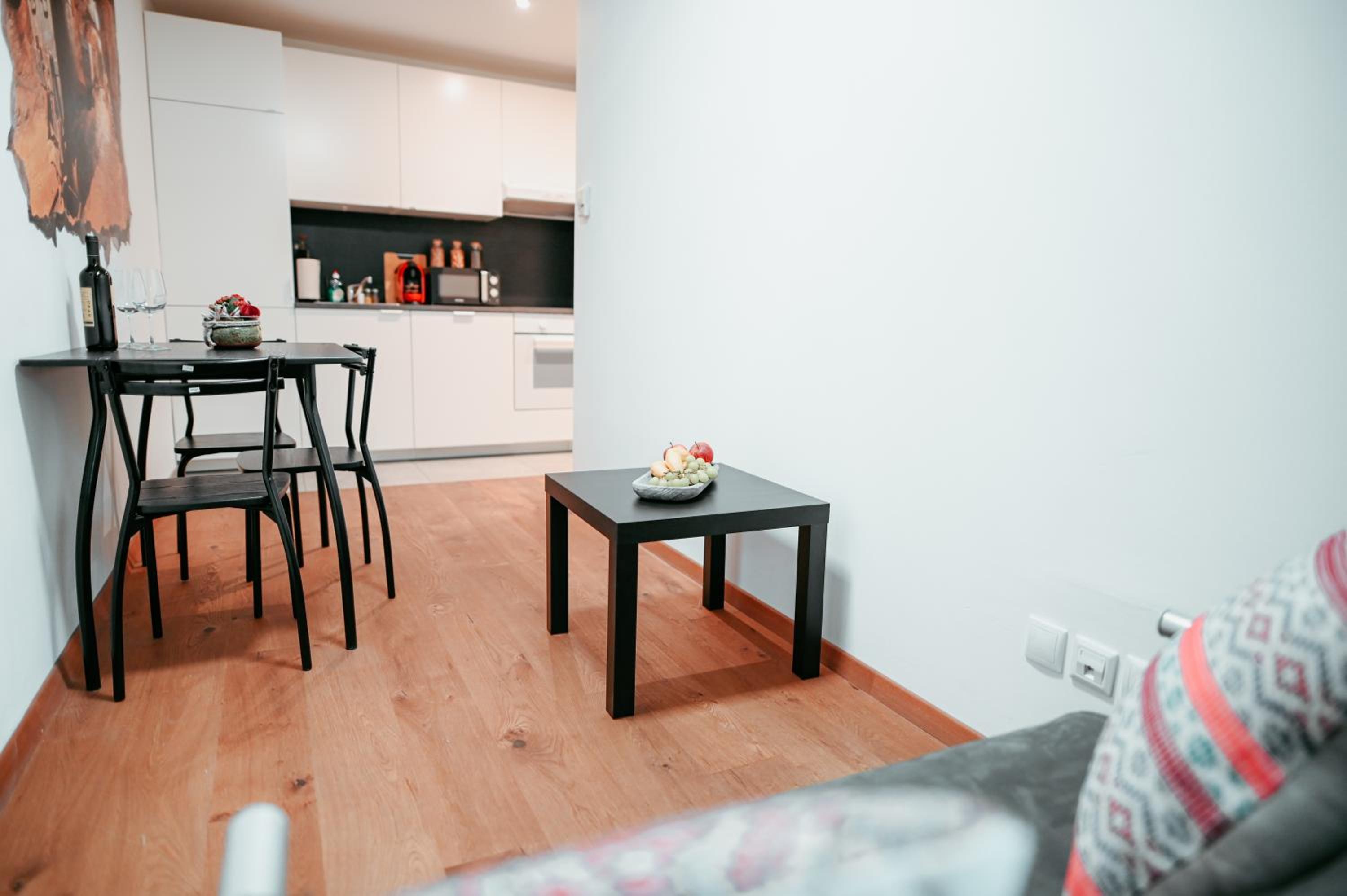 Vienna Shopping Center 6a Apartment