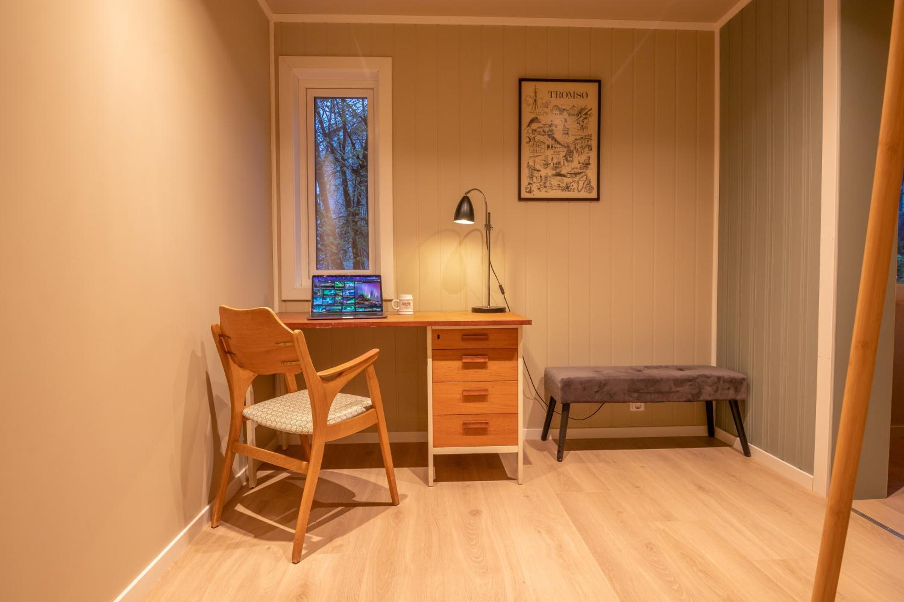 Cozy and spacious apartment in city centre view 3