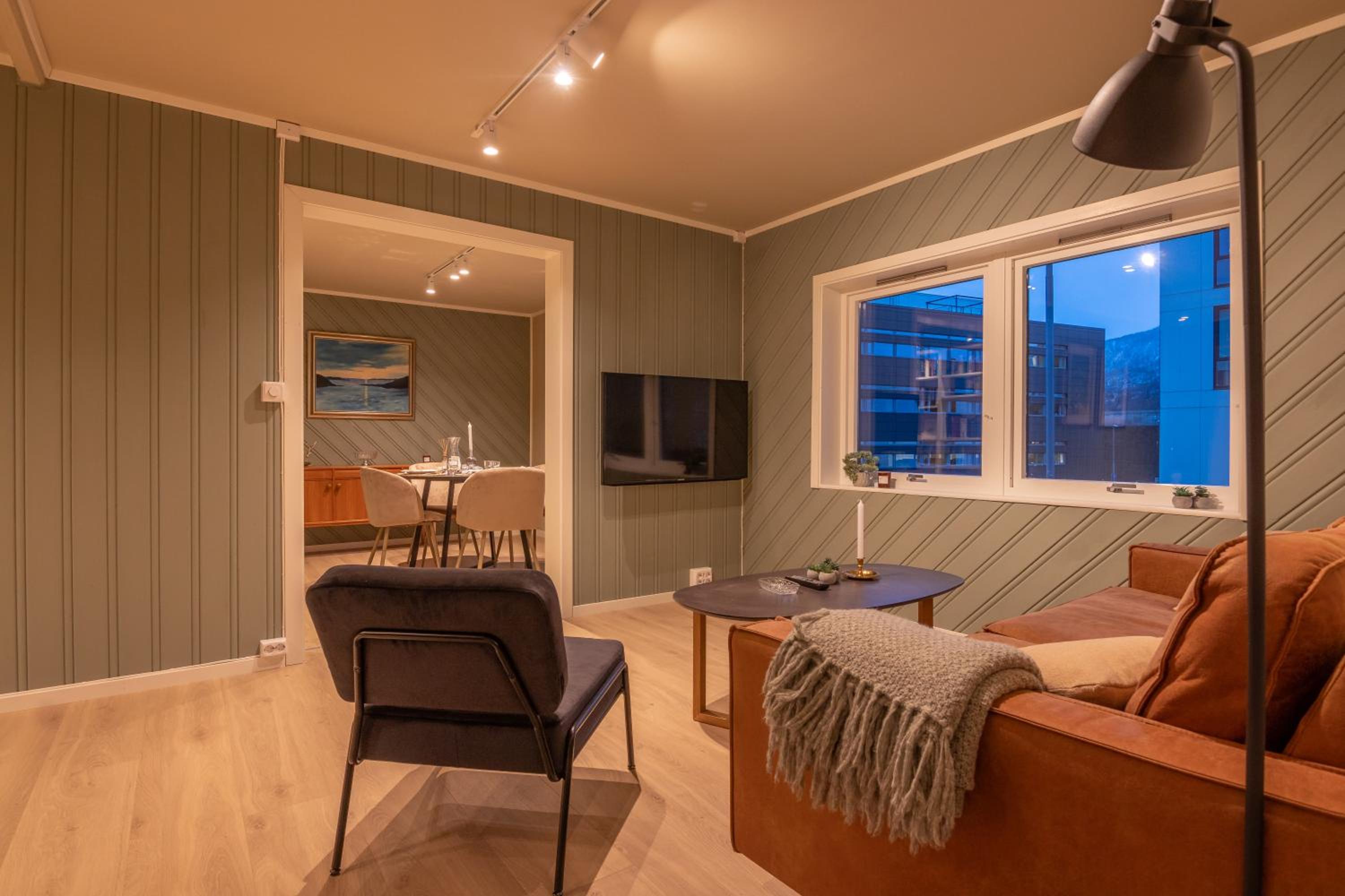 Cozy and spacious apartment in city centre view 2