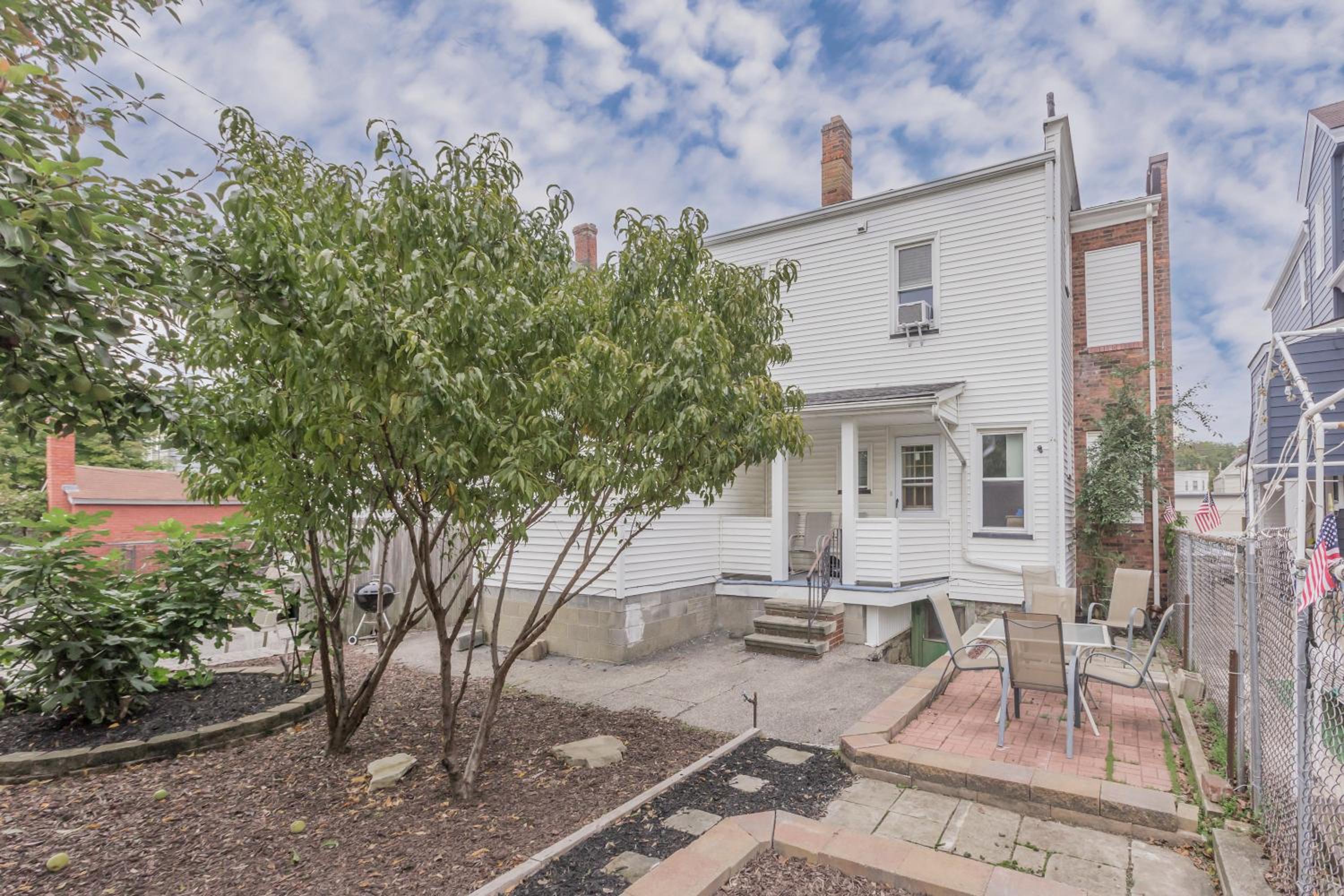 In the heart of Little Italy! Free Parking! view 5