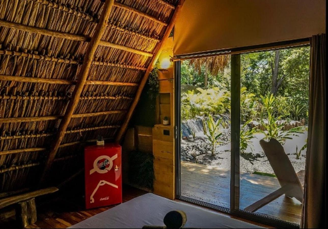 Cabinas de Lou Eco Lodge TAMARINDO