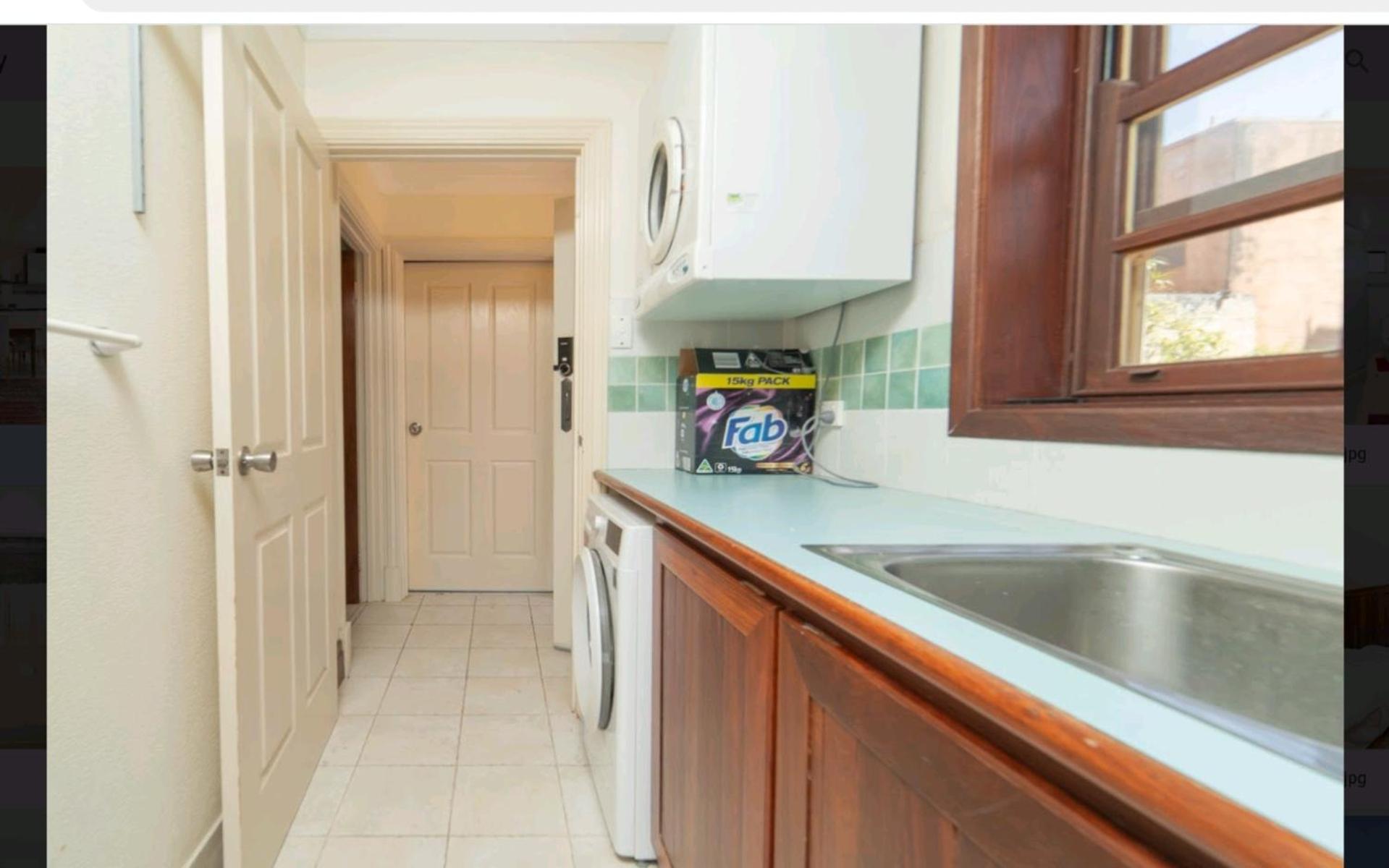 Snow-white's 2 bedroom City heart Cottage in Perth 6000
