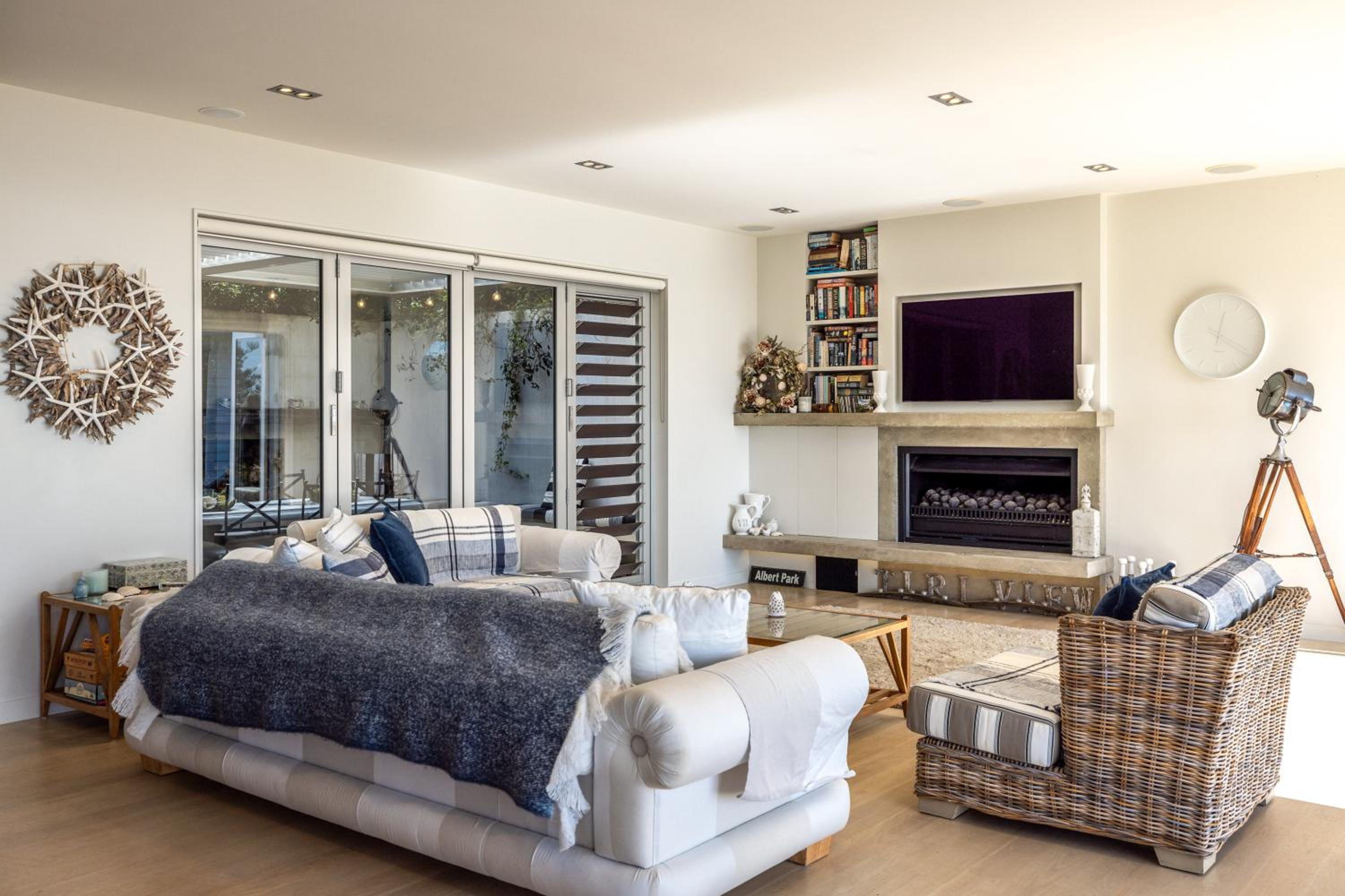 Palm Beach Retreat - Stay Waiheke