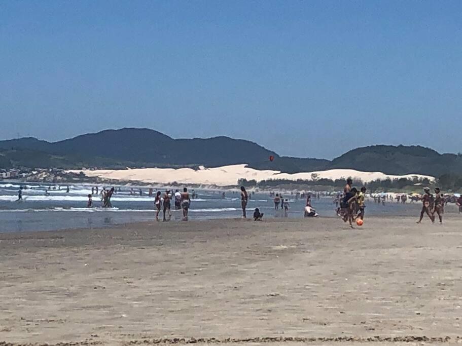 Casa NOVA, vista lagoa, piscina no condomínio