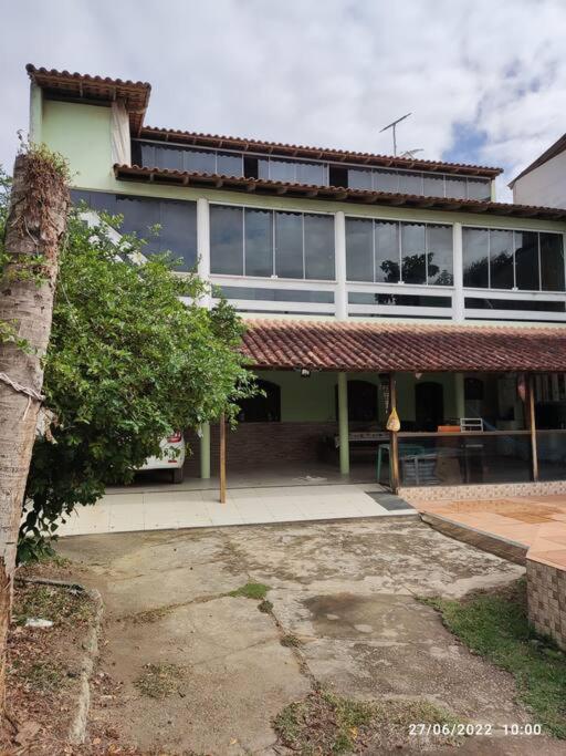 Casa agradável com piscina a 200 metros da praia
